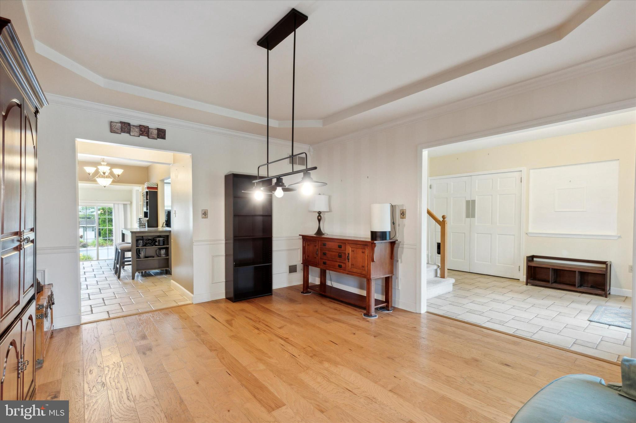 WOODS EDGE - Residential