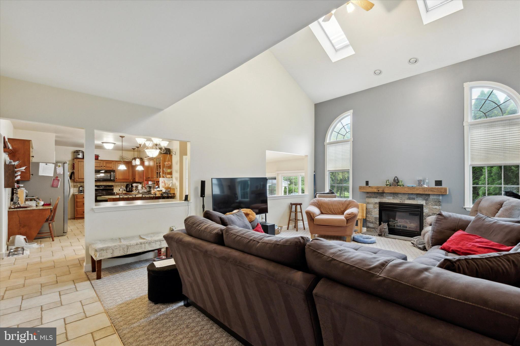 WOODS EDGE - Residential