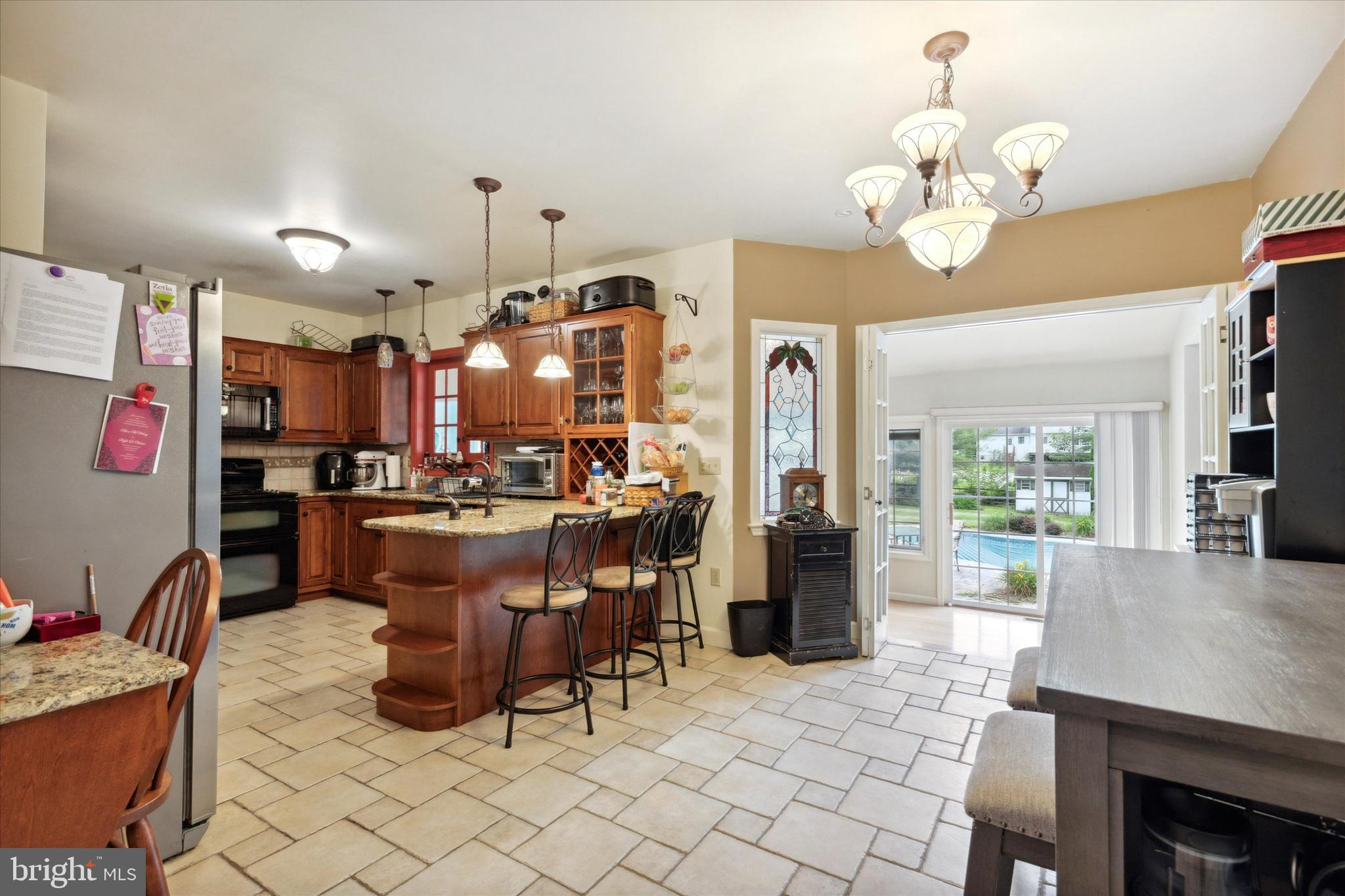 WOODS EDGE - Residential