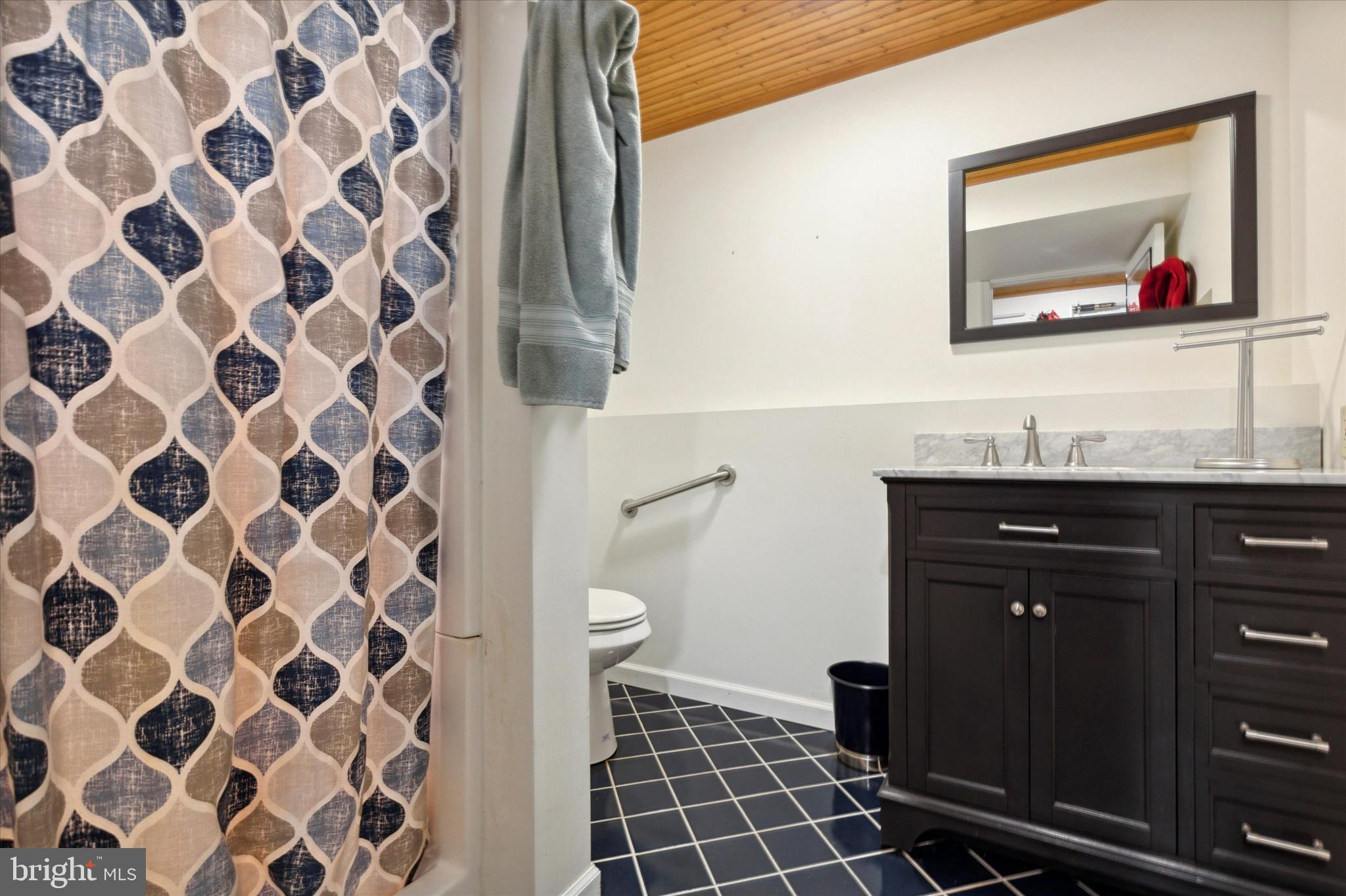 WOODS EDGE - Residential