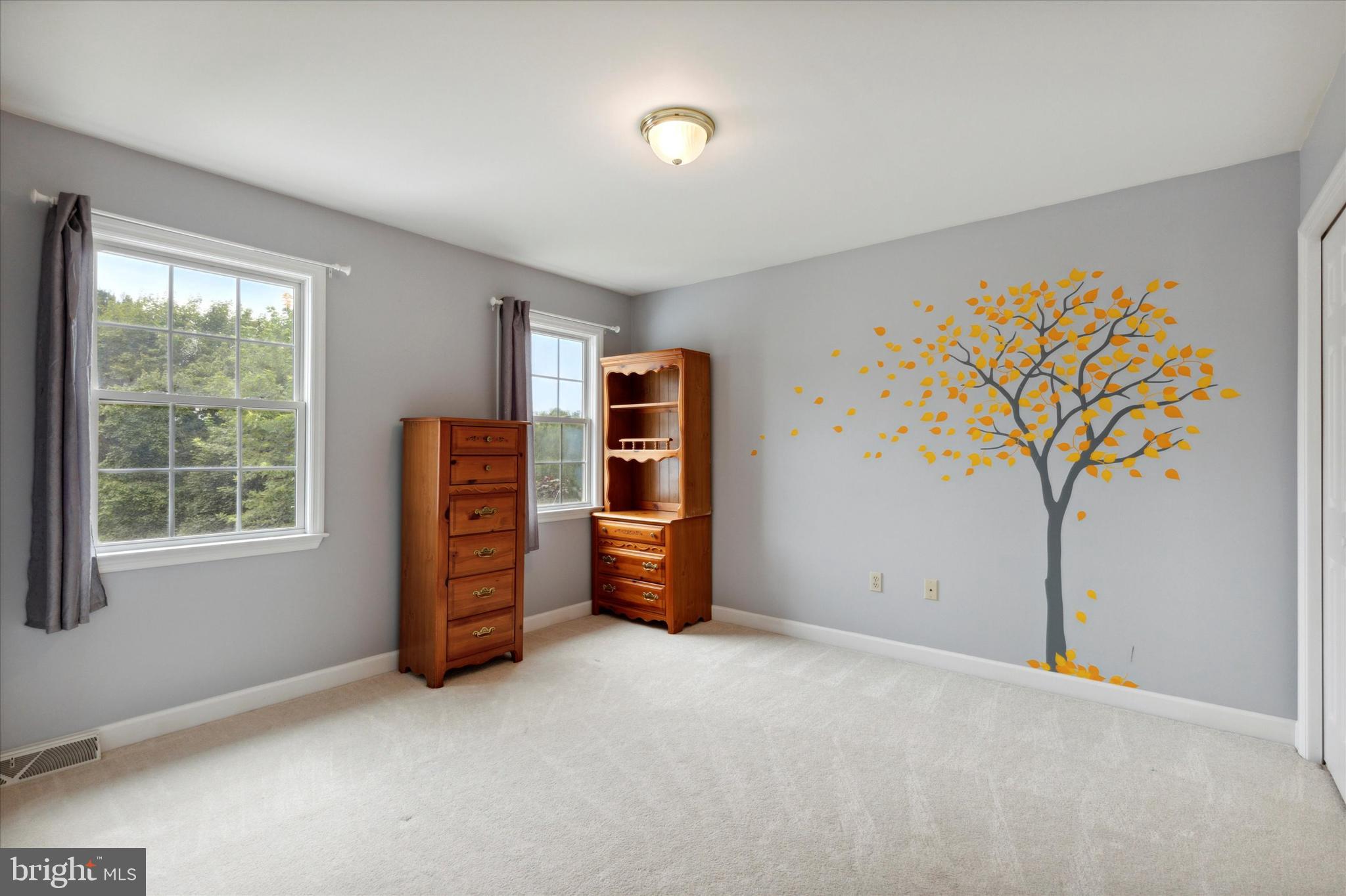 WOODS EDGE - Residential