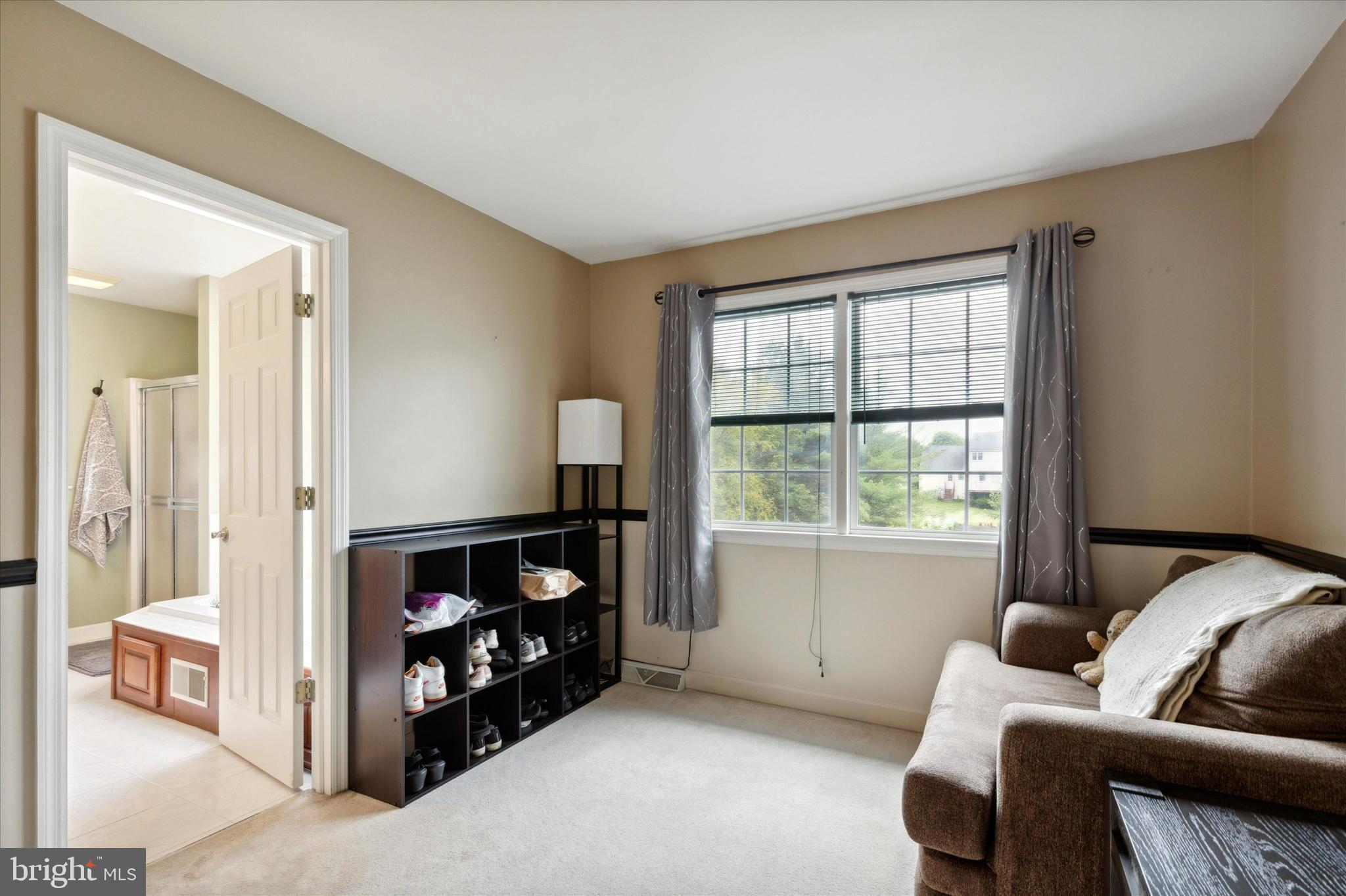 WOODS EDGE - Residential