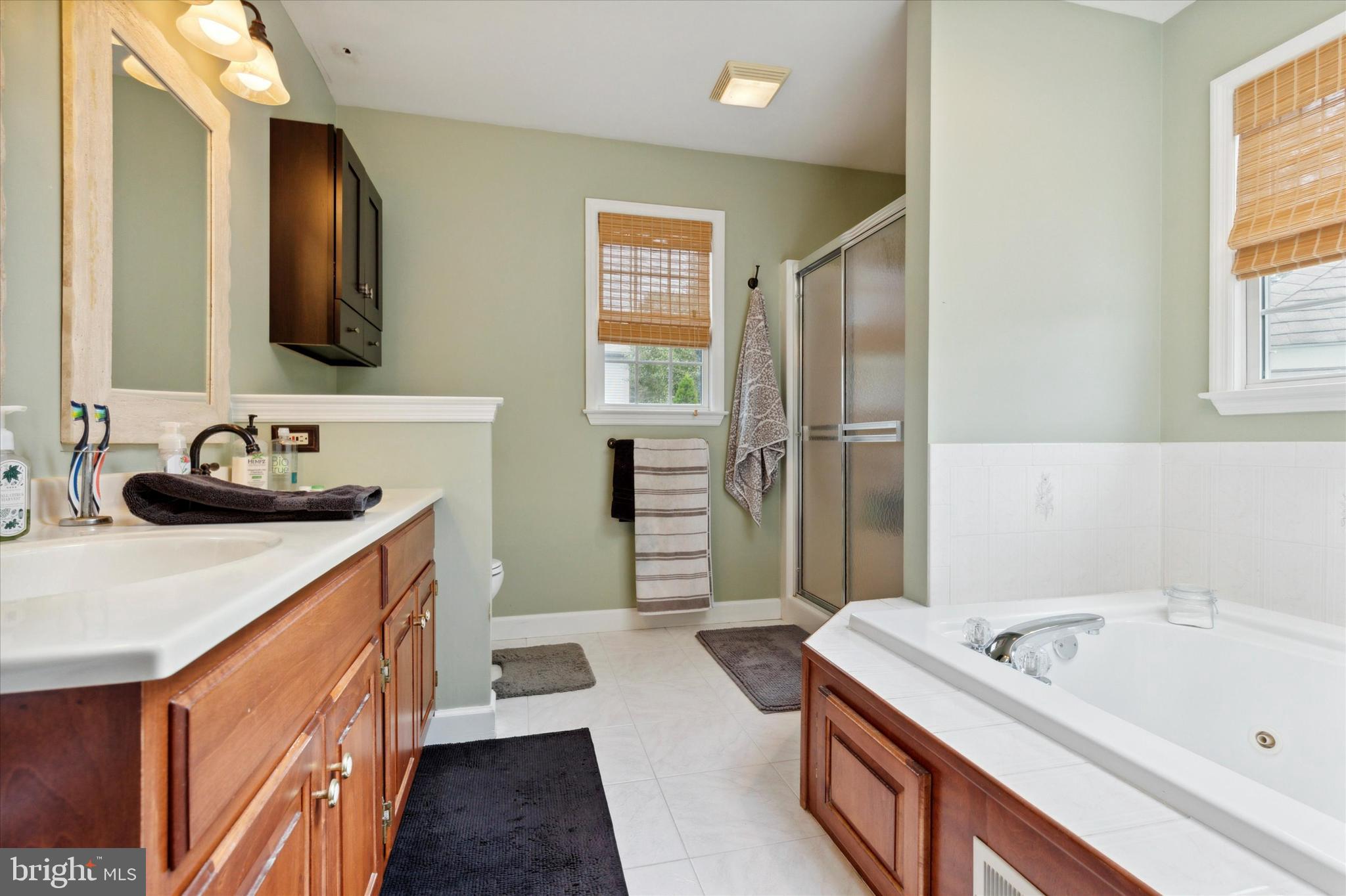 WOODS EDGE - Residential