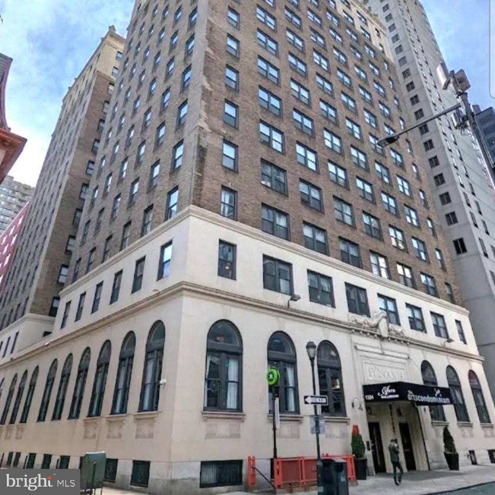 1324 LOCUST STREET 00 1428