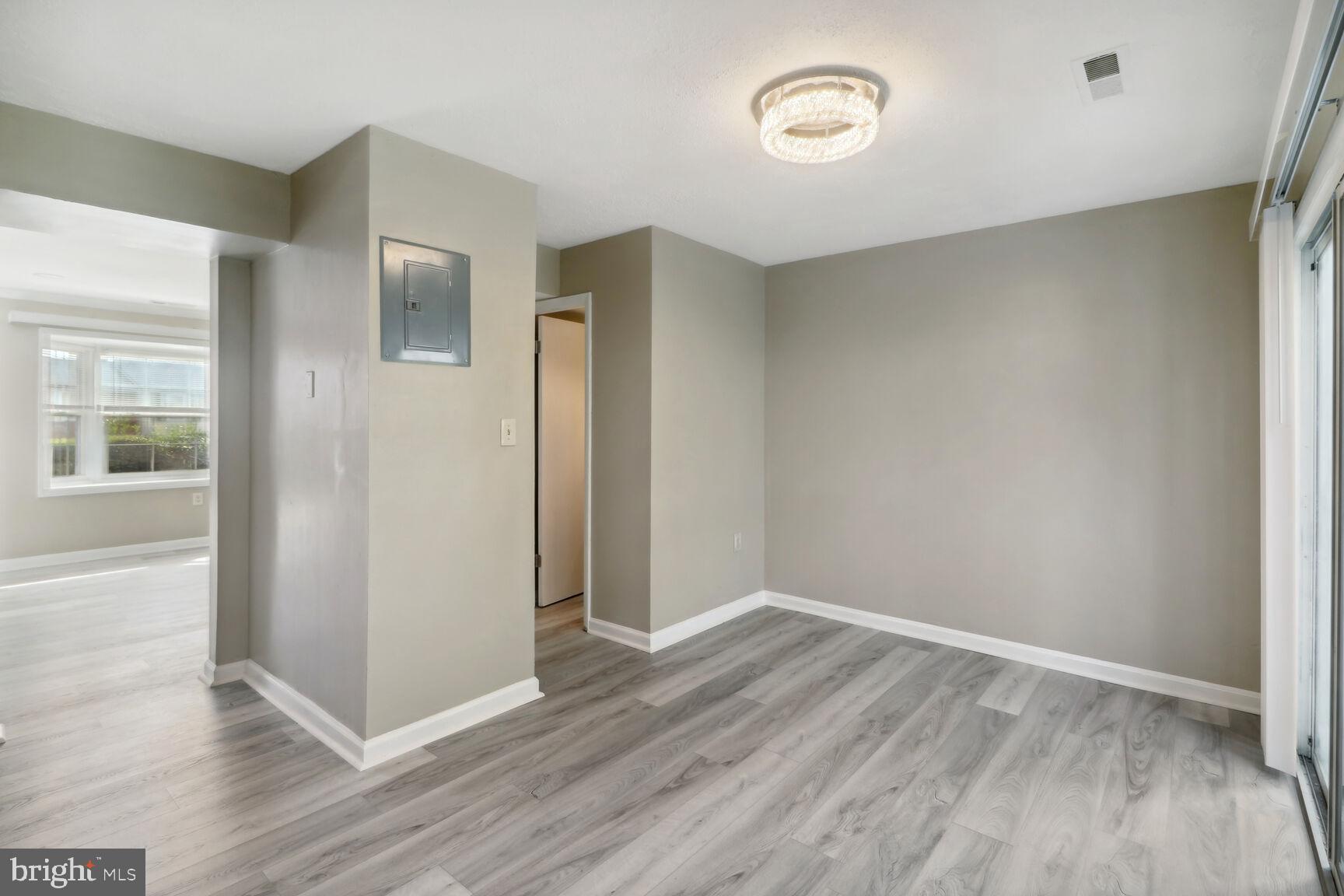 KINGSWOOD CONDOMINIUM - Residential Lease