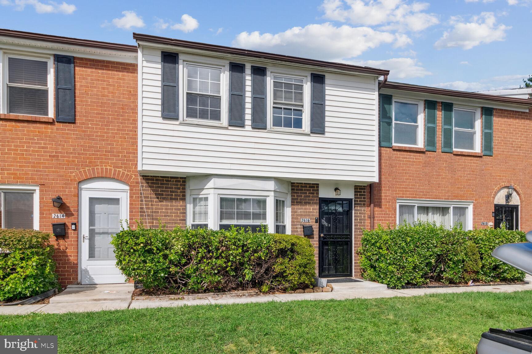 KINGSWOOD CONDOMINIUM - Residential Lease