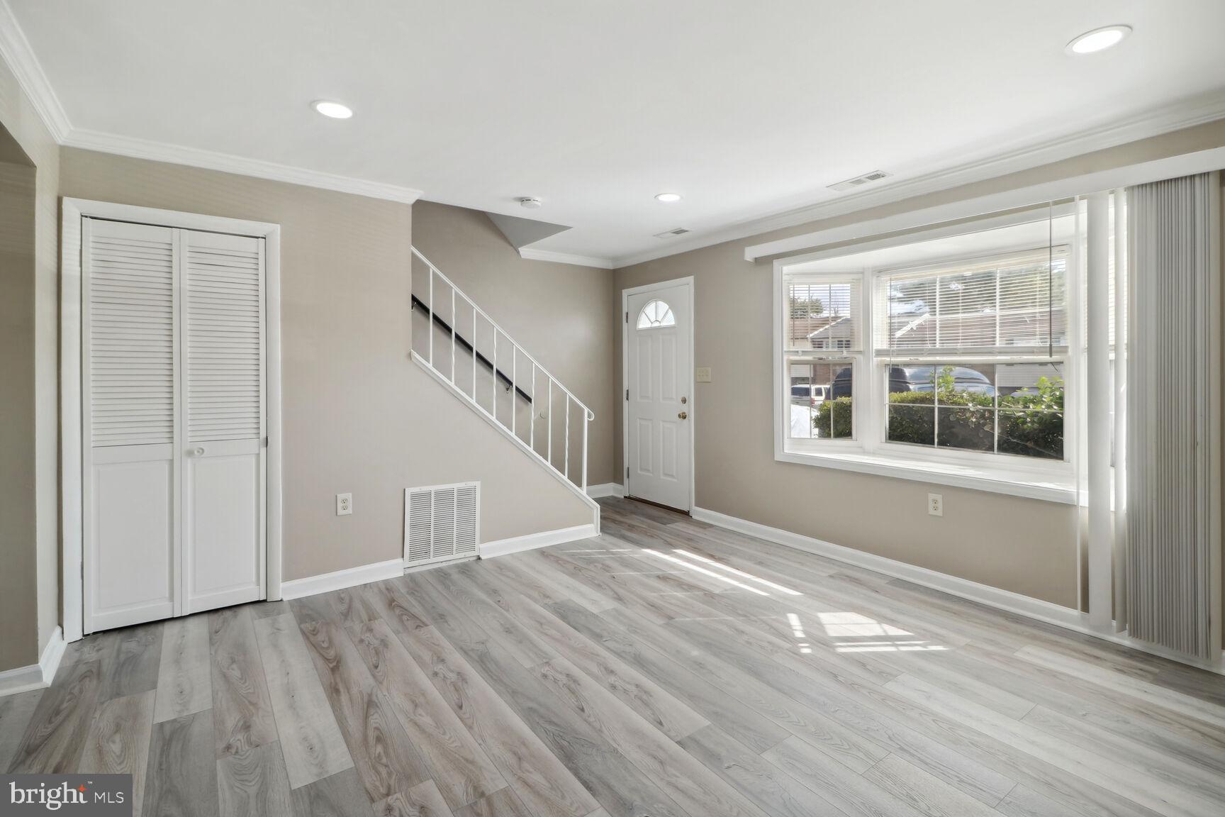 KINGSWOOD CONDOMINIUM - Residential Lease