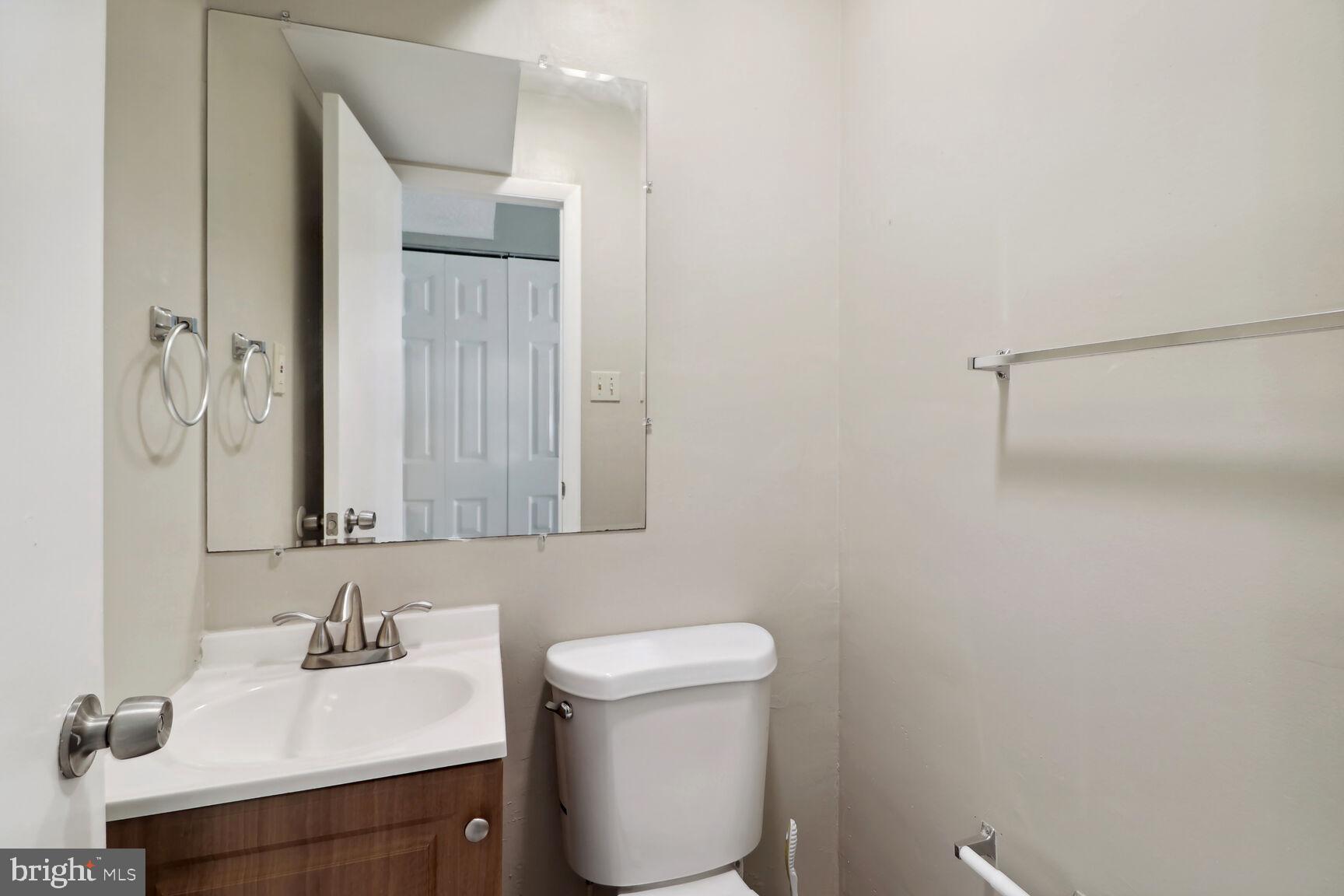 KINGSWOOD CONDOMINIUM - Residential Lease