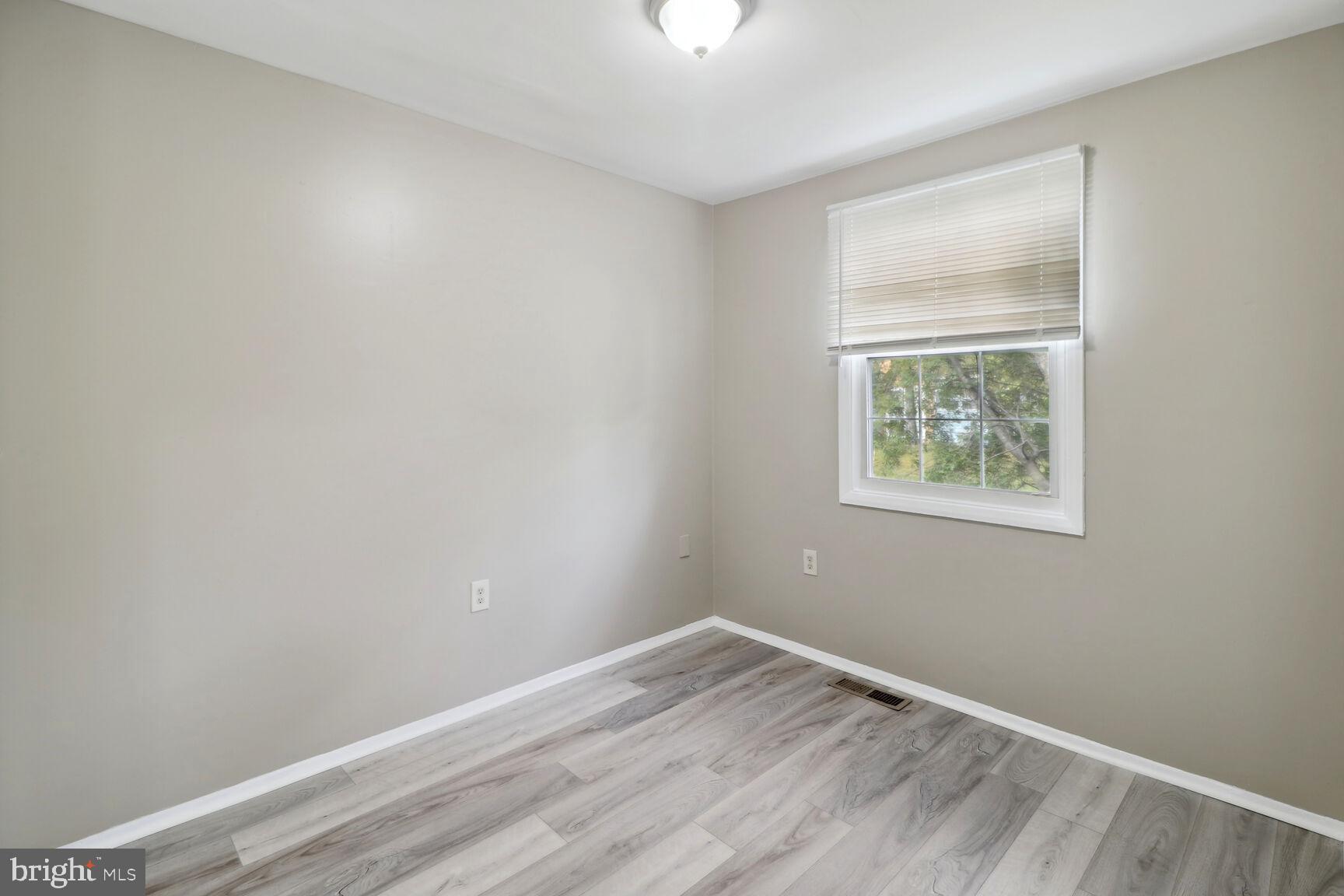 KINGSWOOD CONDOMINIUM - Residential Lease