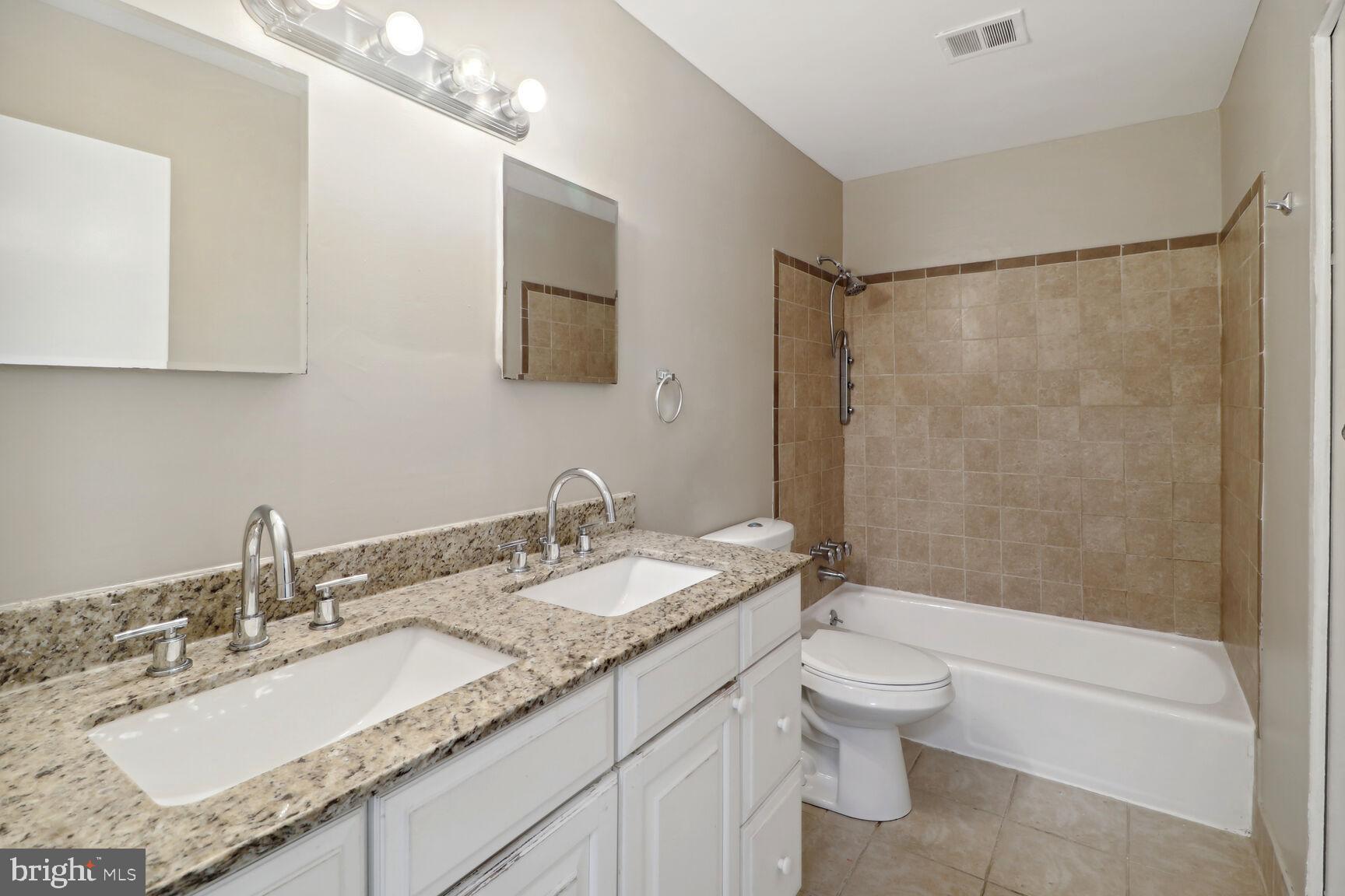 KINGSWOOD CONDOMINIUM - Residential Lease