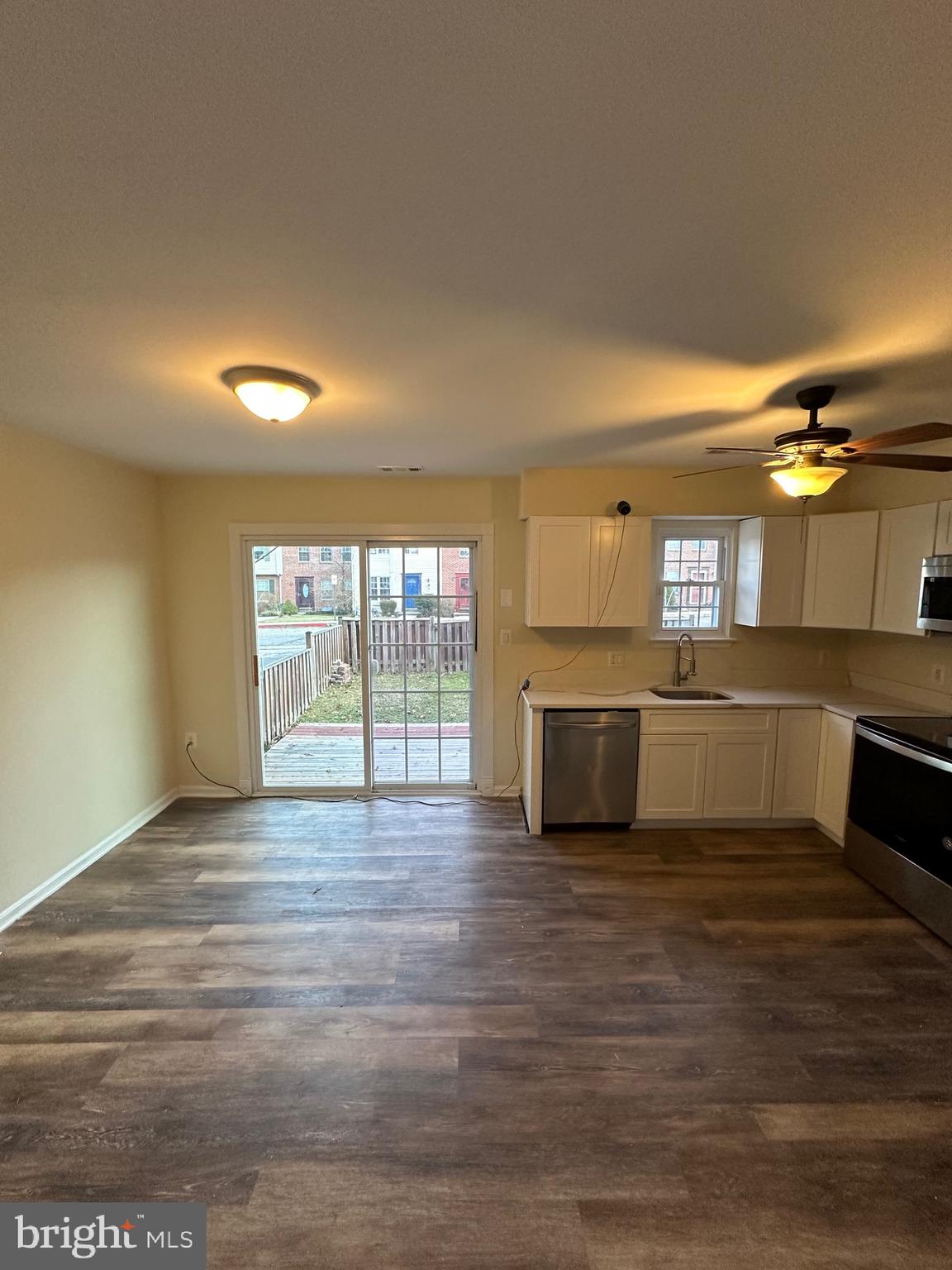 MARINE OAKS VILLAGE - Residential