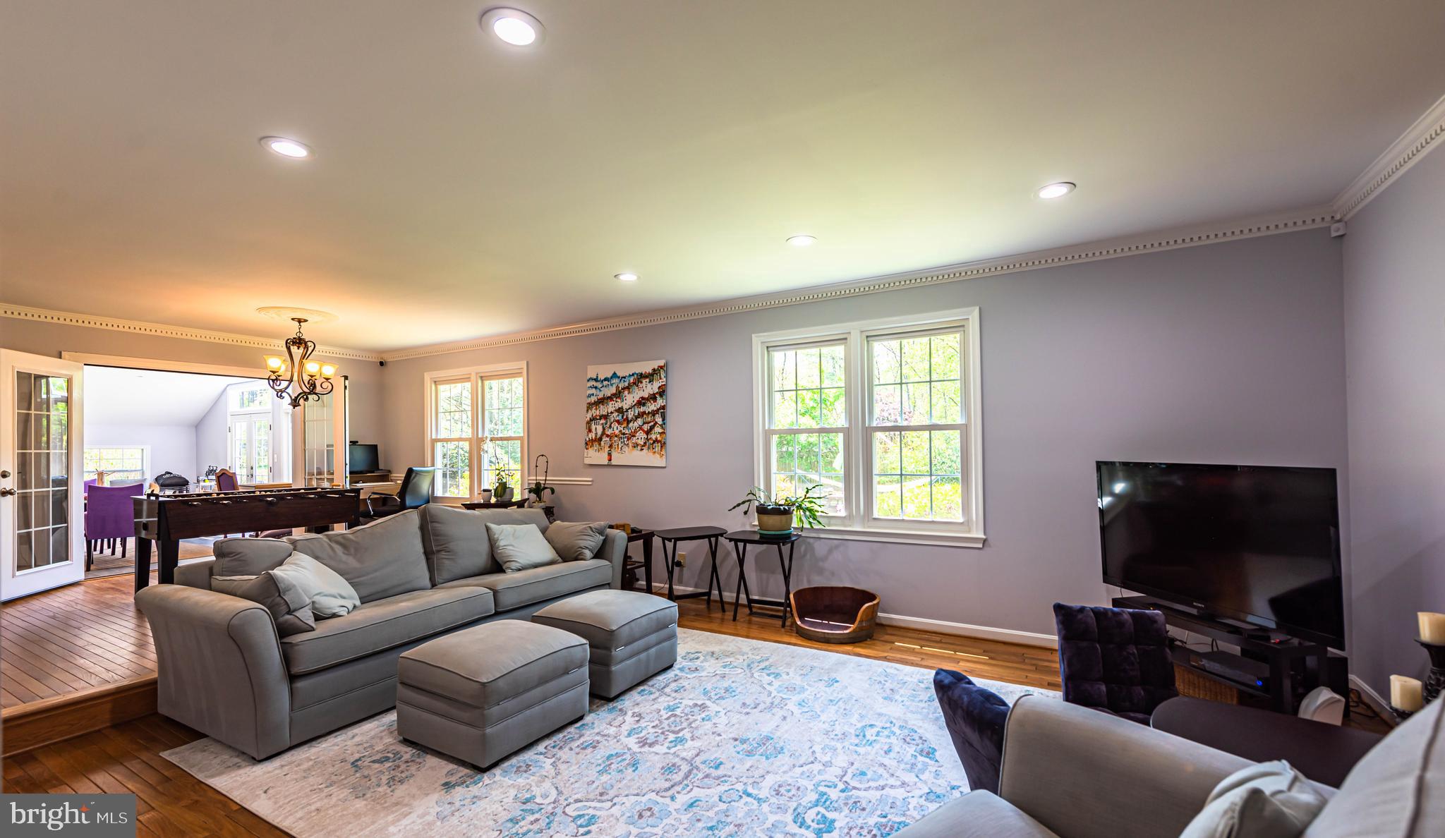 LOCUST HILL - Residential Lease