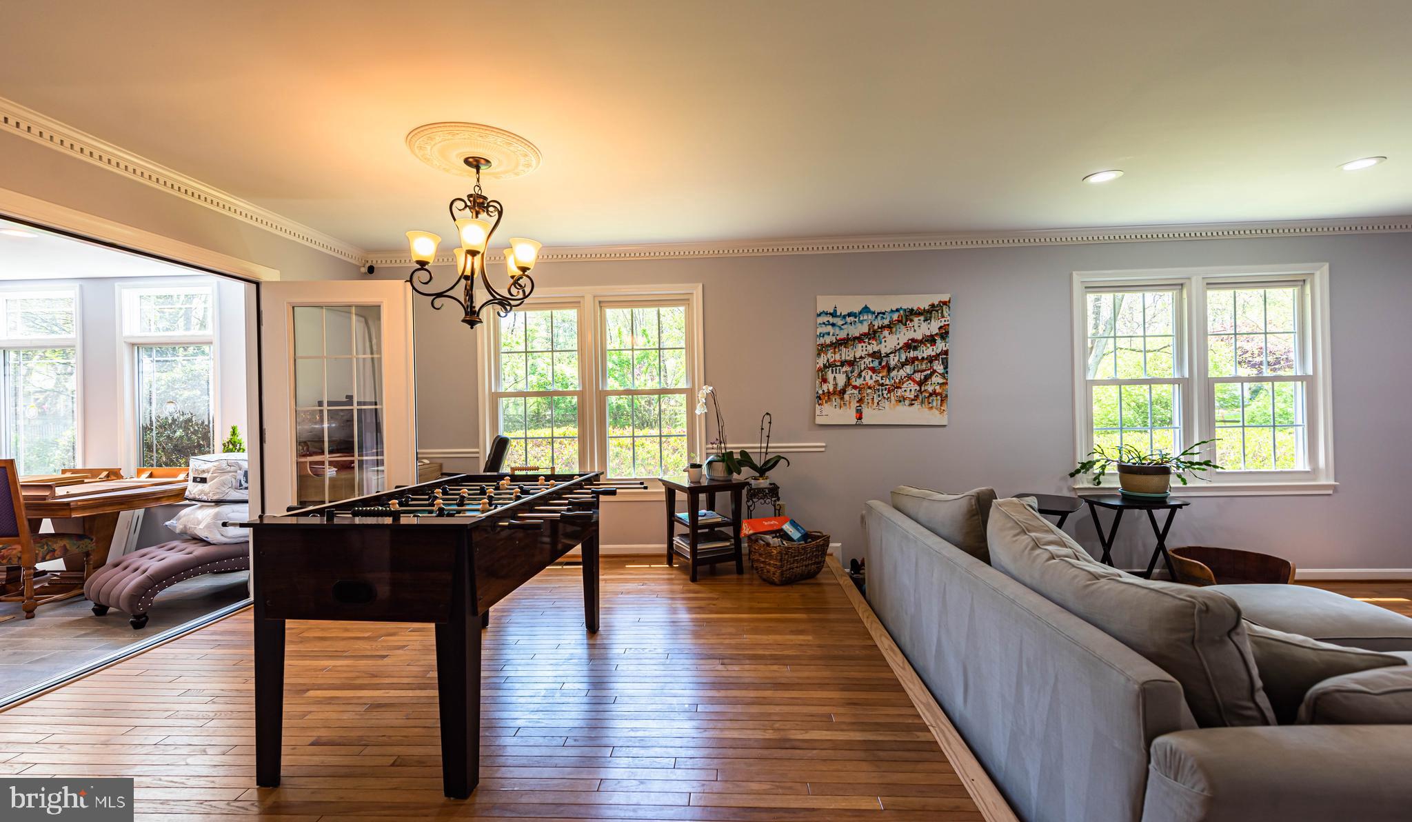 LOCUST HILL - Residential Lease