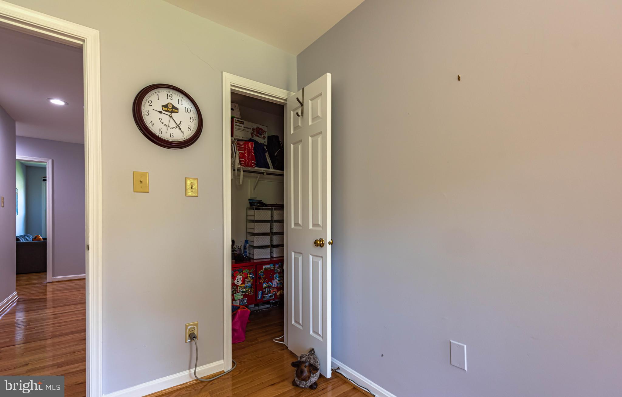 LOCUST HILL - Residential Lease