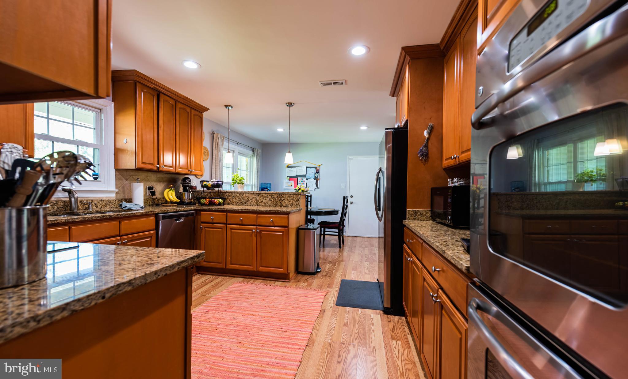 LOCUST HILL - Residential Lease