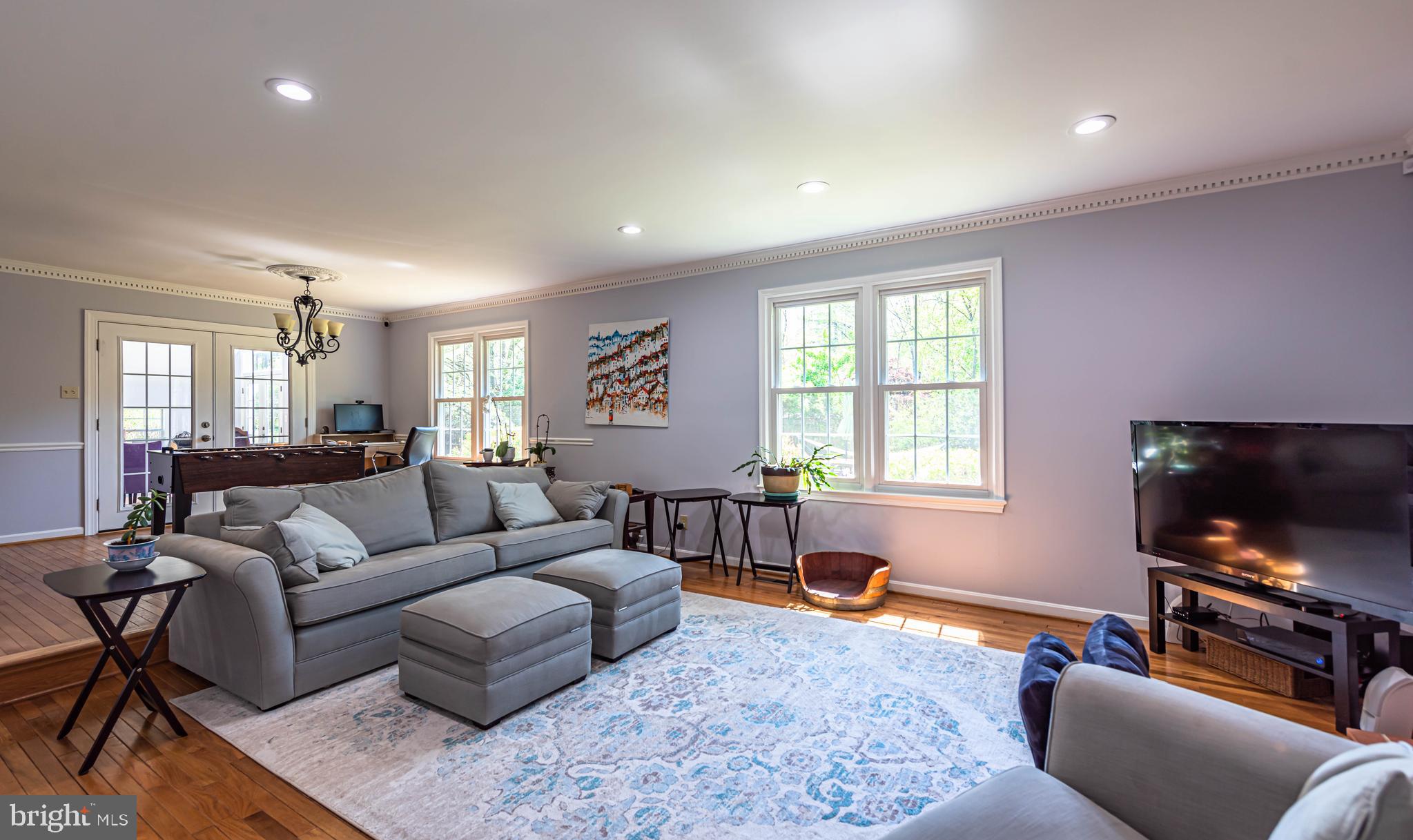 LOCUST HILL - Residential Lease