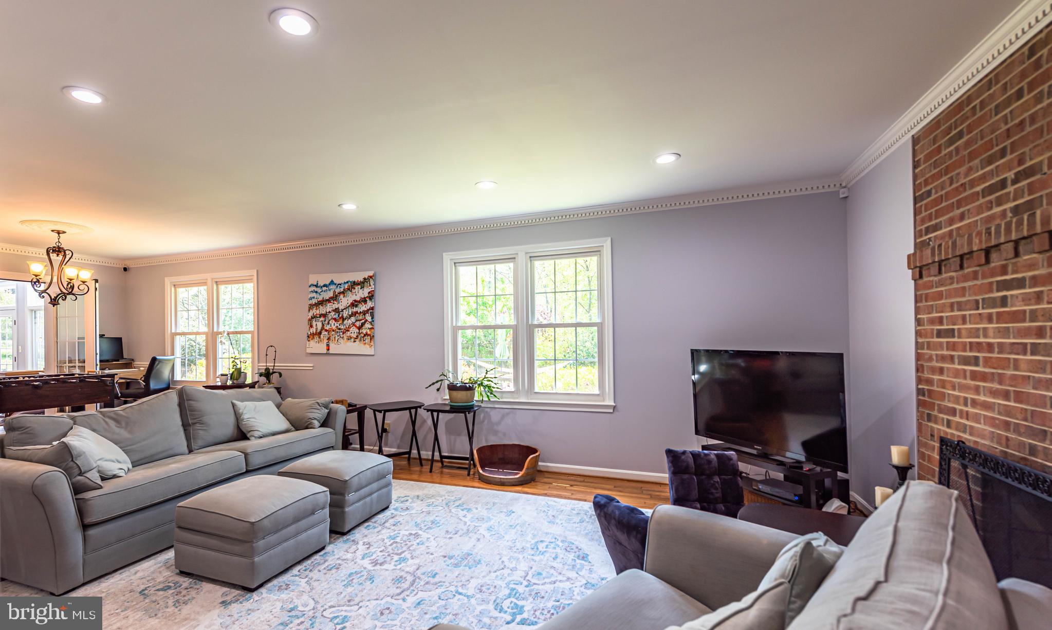 LOCUST HILL - Residential Lease