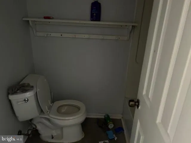 Linwood, Pennsylvania 19061, United States, 3 Bedrooms Bedrooms, ,2 BathroomsBathrooms,Residential,Pending,39479