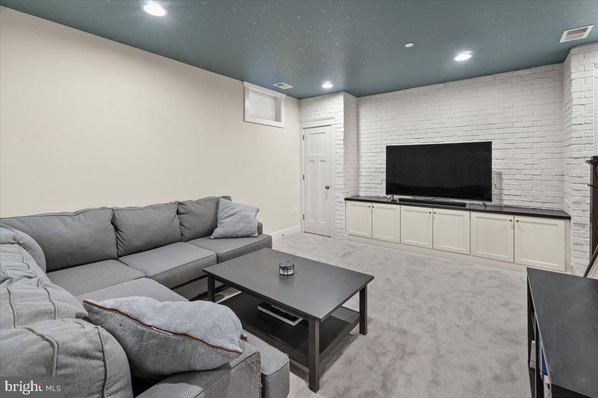 DOWNTOWN FREDERICK - Residential