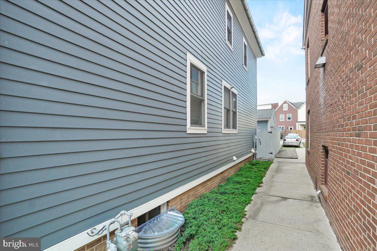 515 KLINEHARTS ALLEY