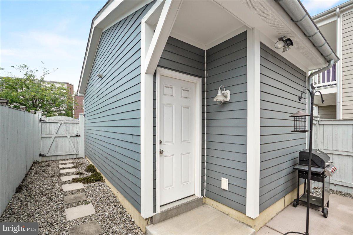 DOWNTOWN FREDERICK - Residential