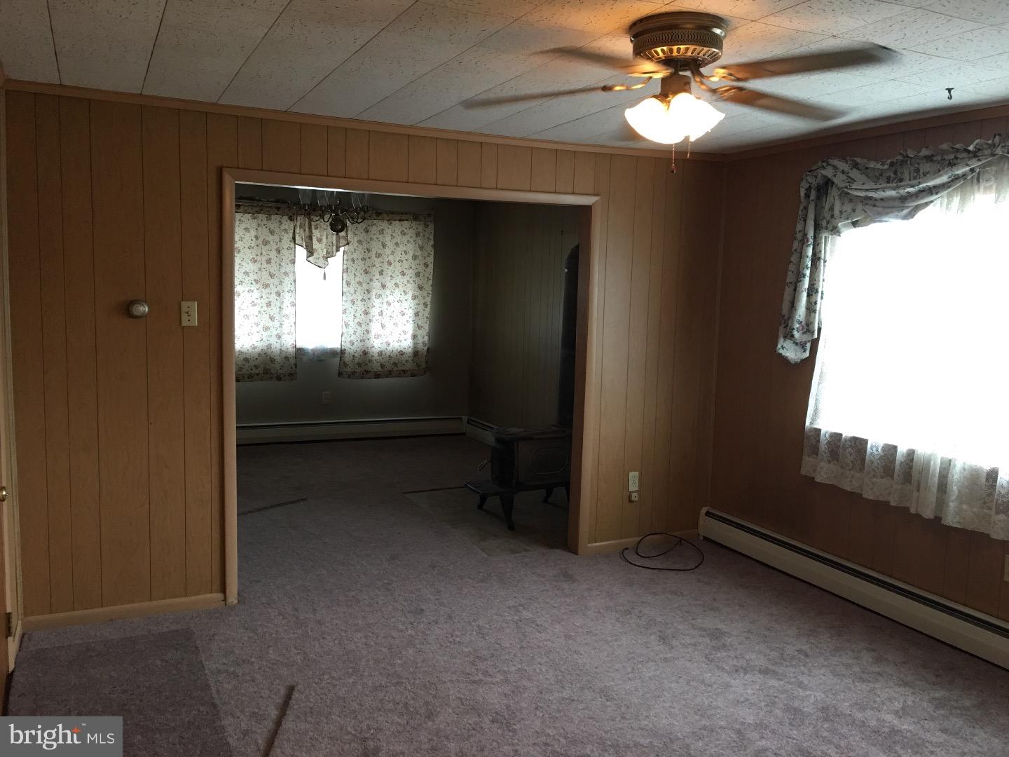 NEW MINERSVILLE - Residential