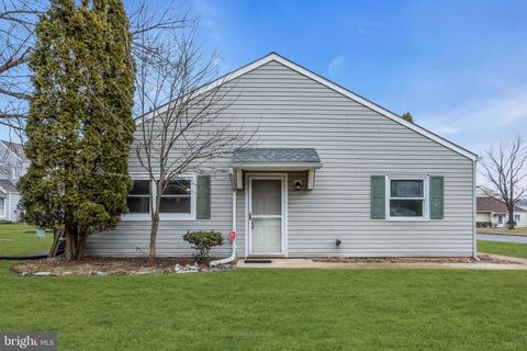 24 S SOUTH SEAS COURT BARNEGAT NJ 08005