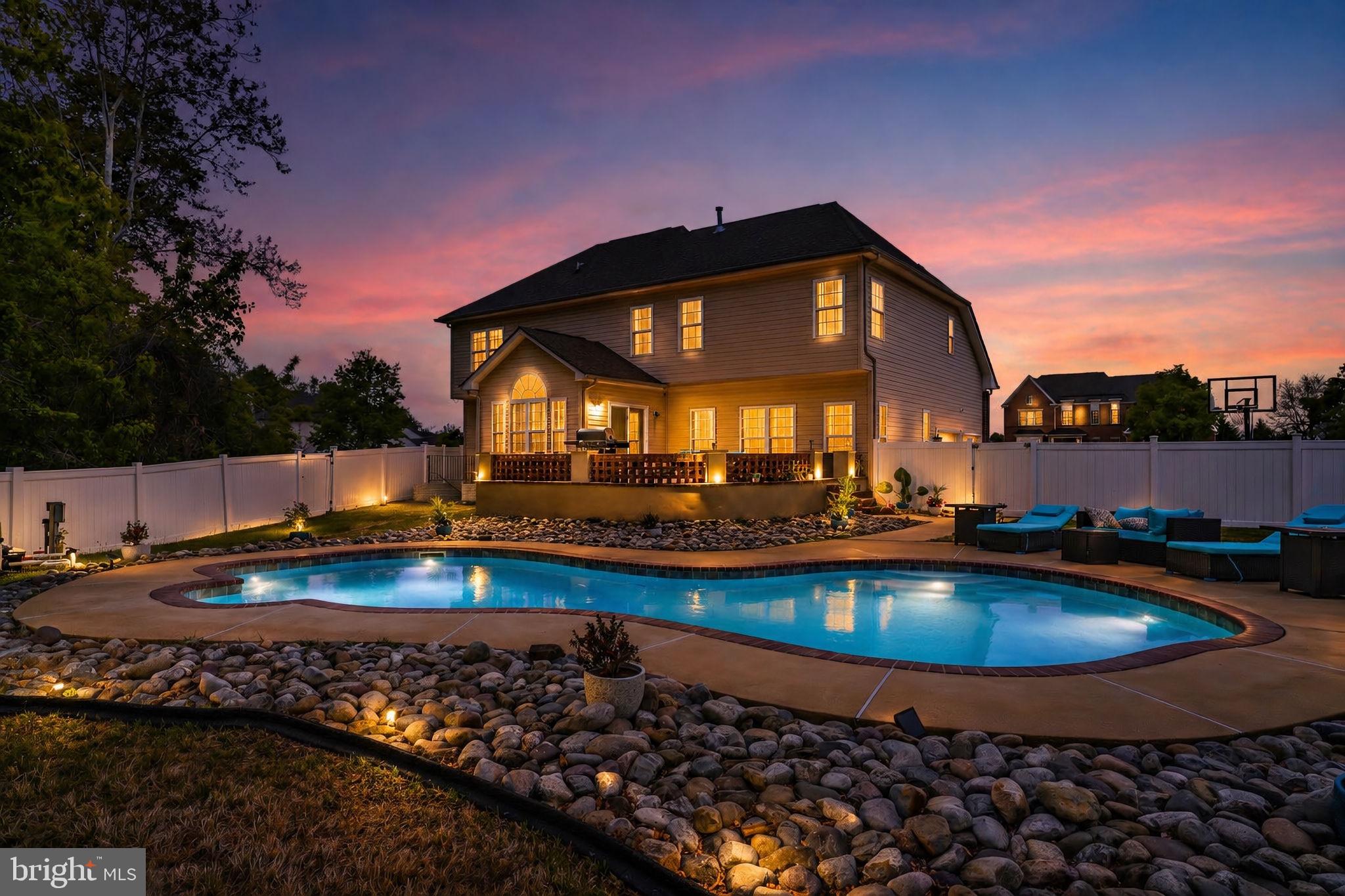 1507 SAINT ALBANS LANE