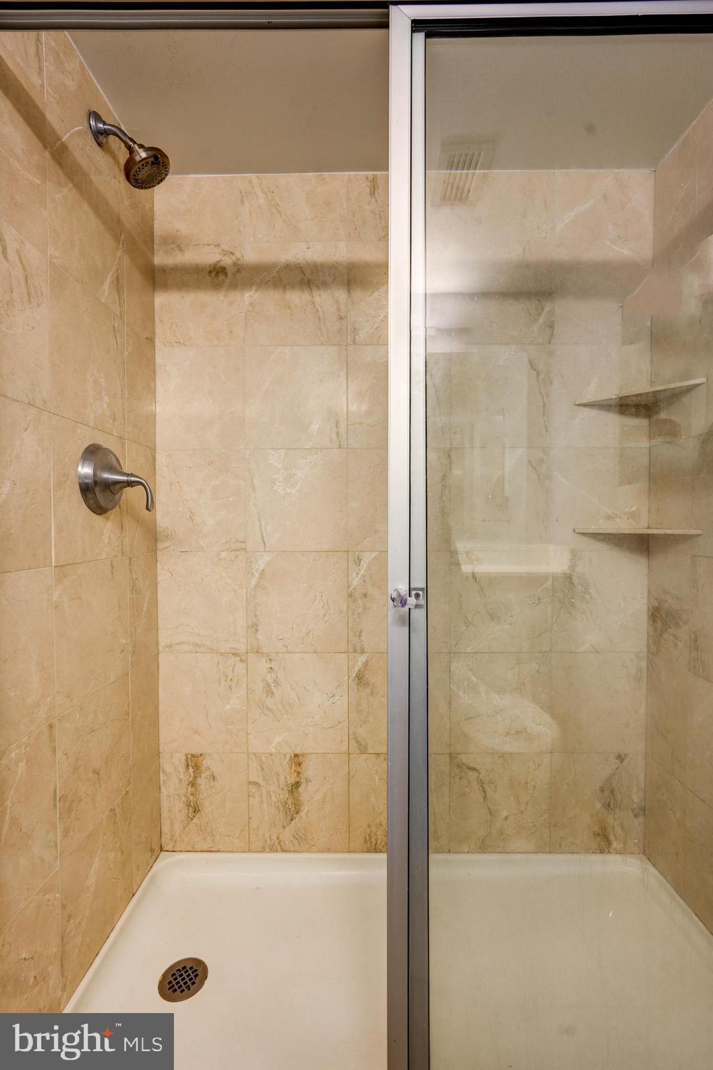 TAKOMA PARK - Residential Lease