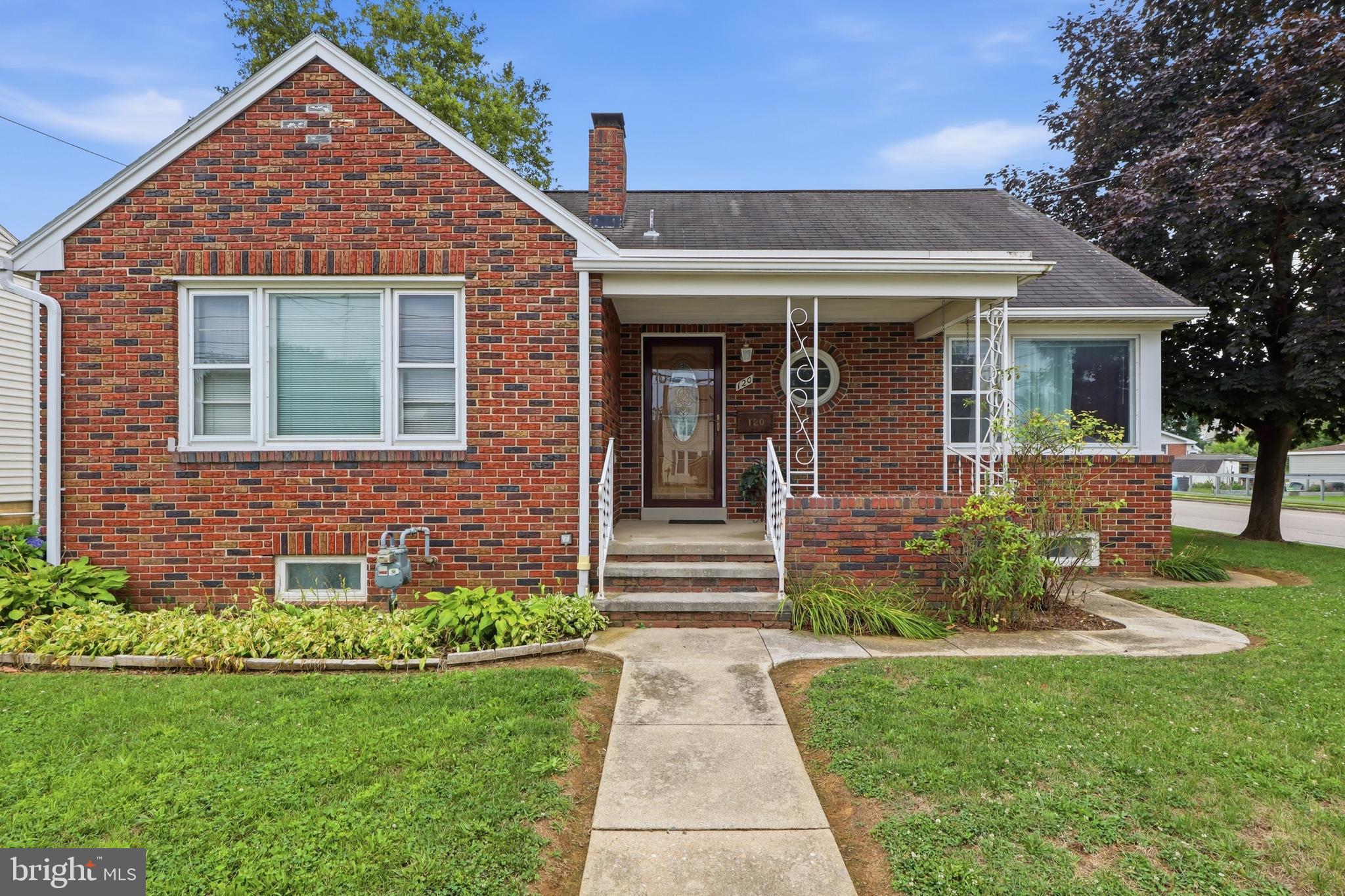 120 MAPLE AVENUE