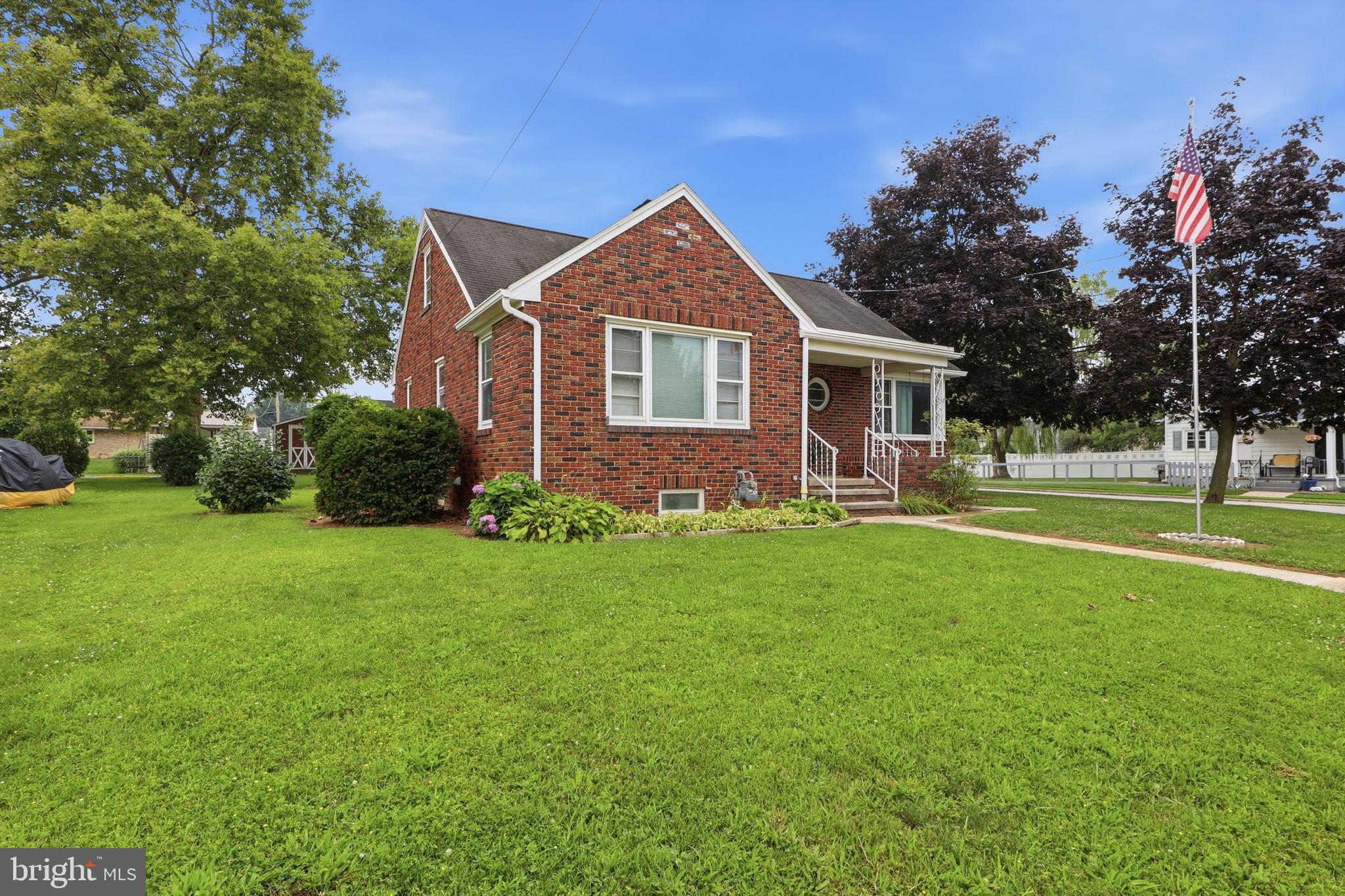 120 MAPLE AVENUE