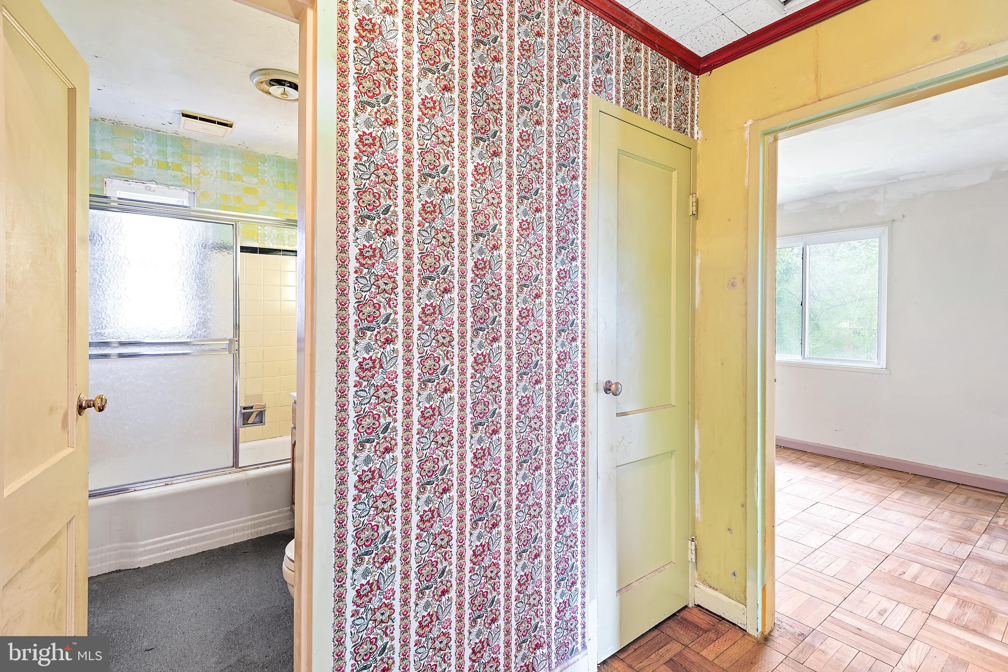 CARROLL KNOLLS - Residential