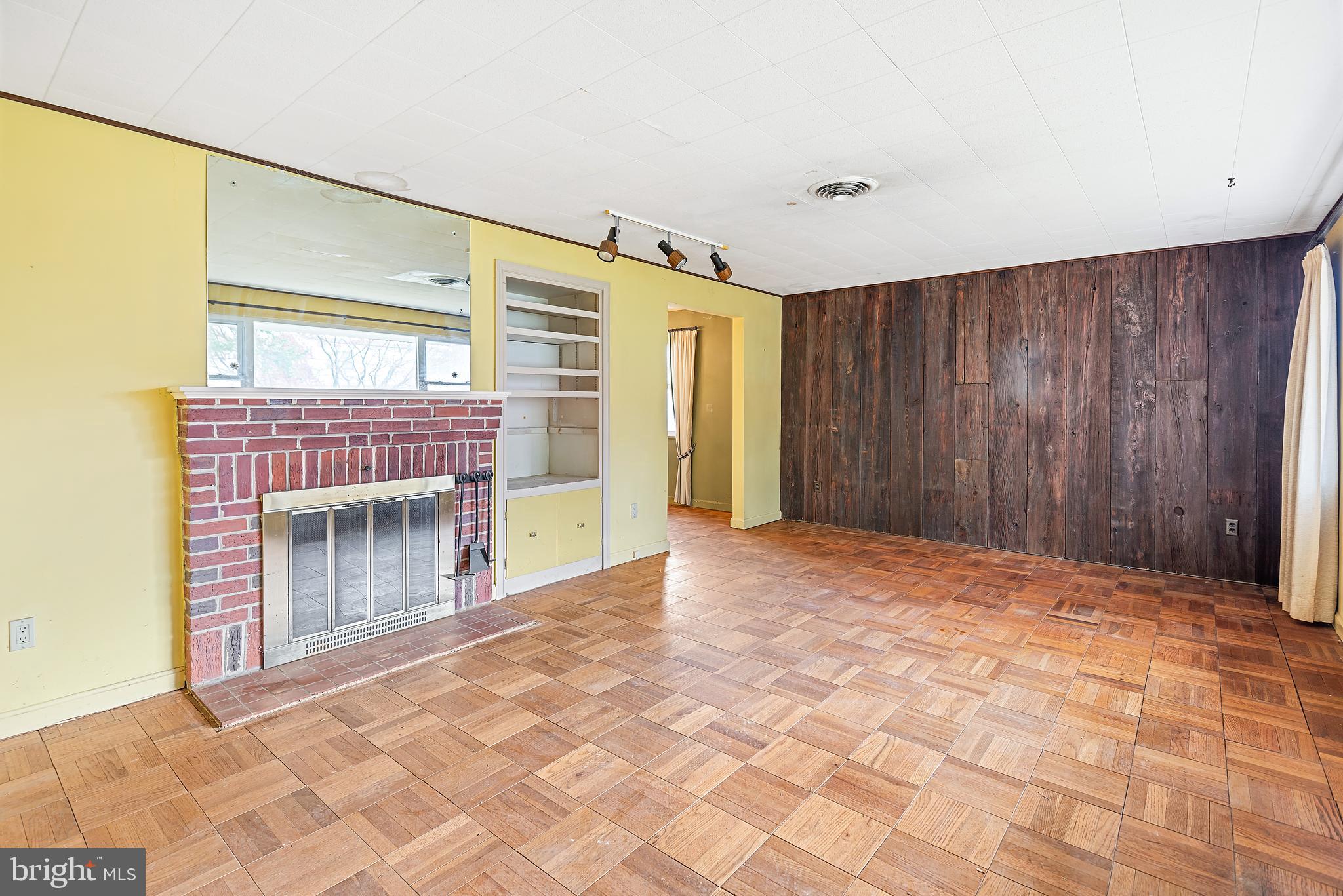 CARROLL KNOLLS - Residential