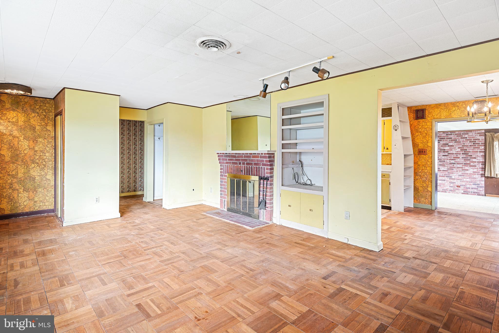 CARROLL KNOLLS - Residential