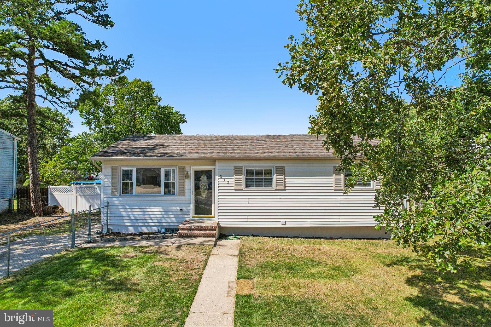 512 BRIAN AVENUE