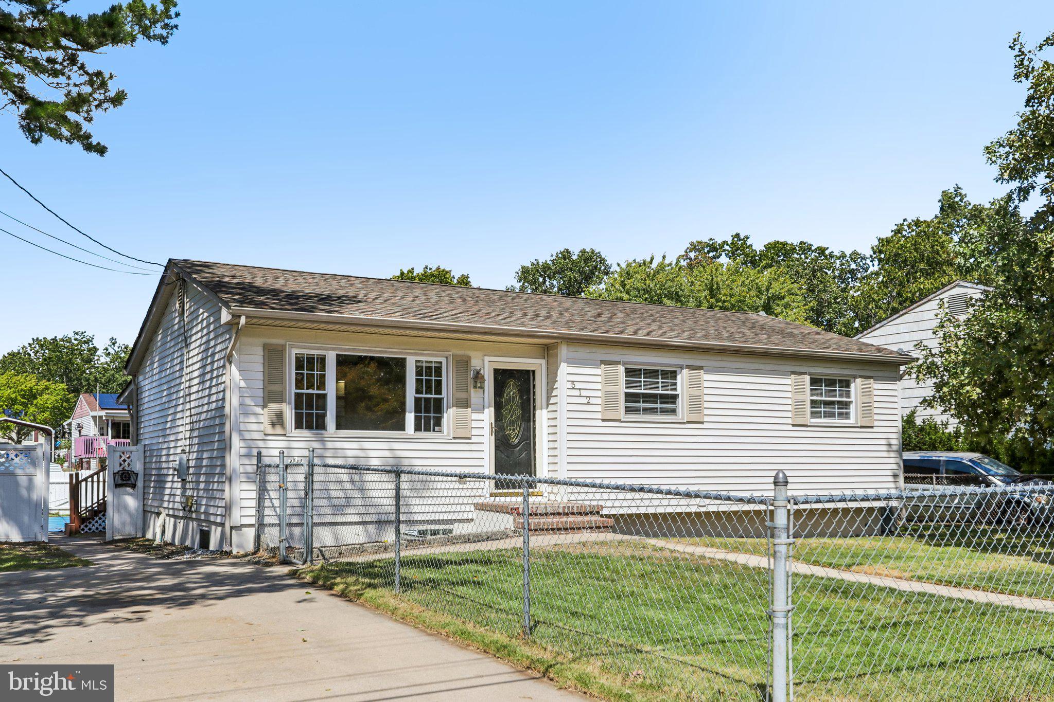 512 BRIAN AVENUE