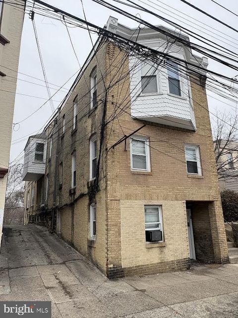 Photo of 131 S Macdade Boulevard, DARBY, PA 19023 (MLS # PADE2111802)