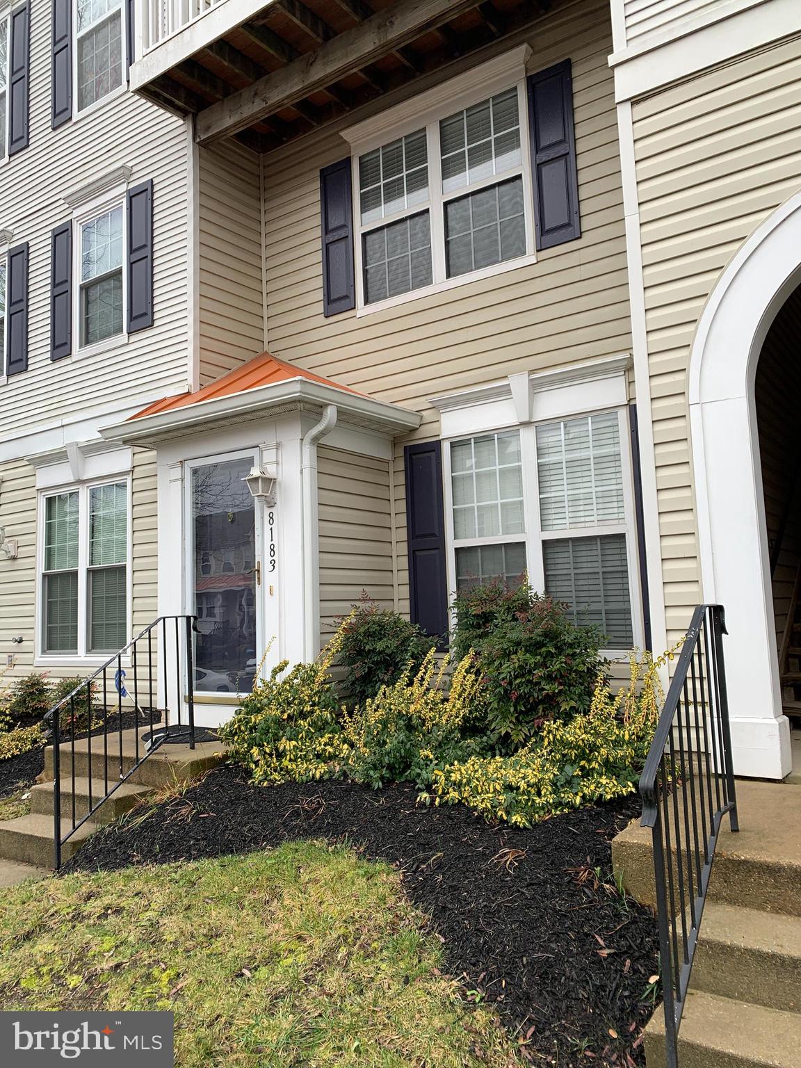 GUNSTON COMMONS - Residential Lease