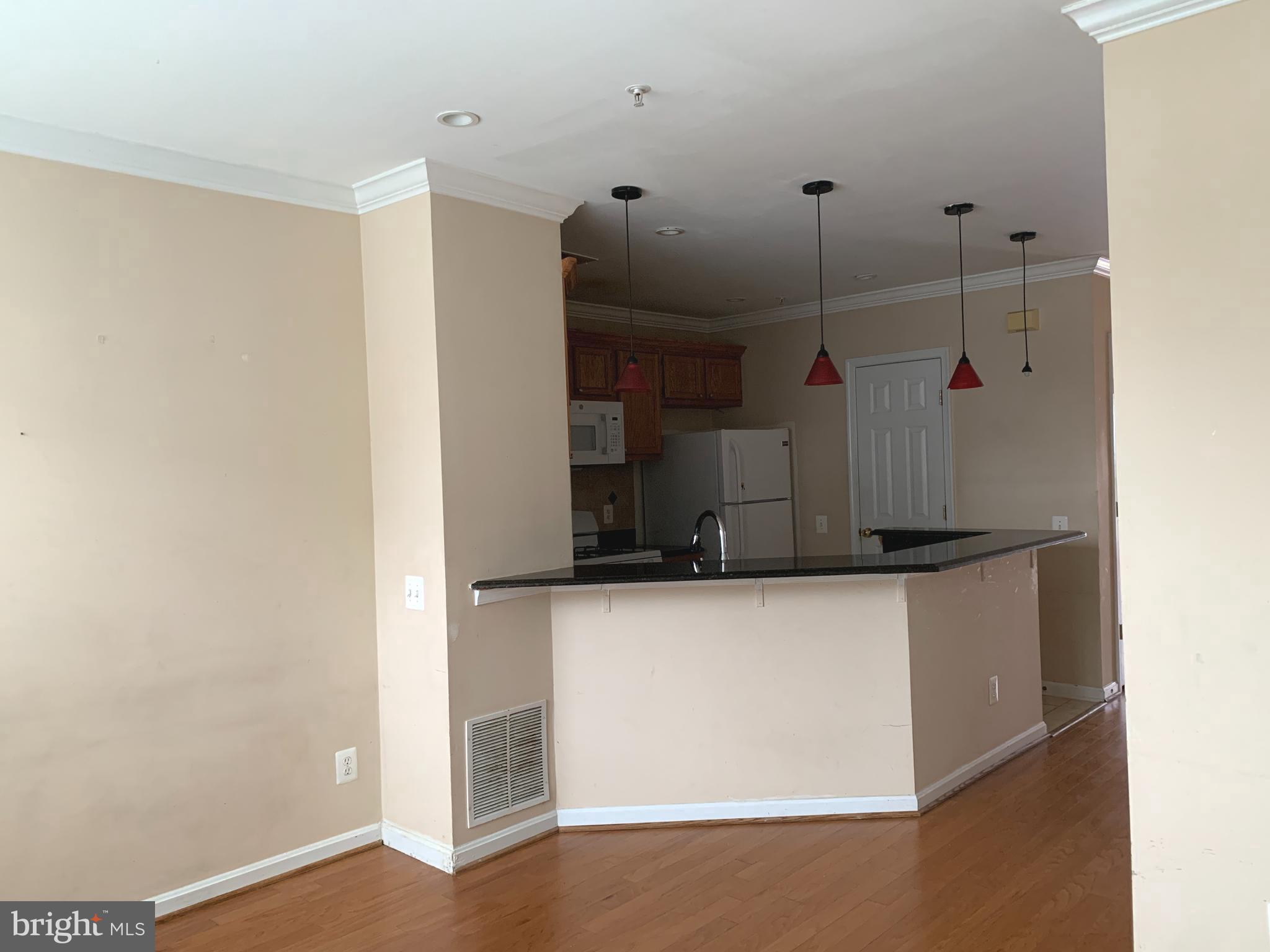 GUNSTON COMMONS - Residential Lease