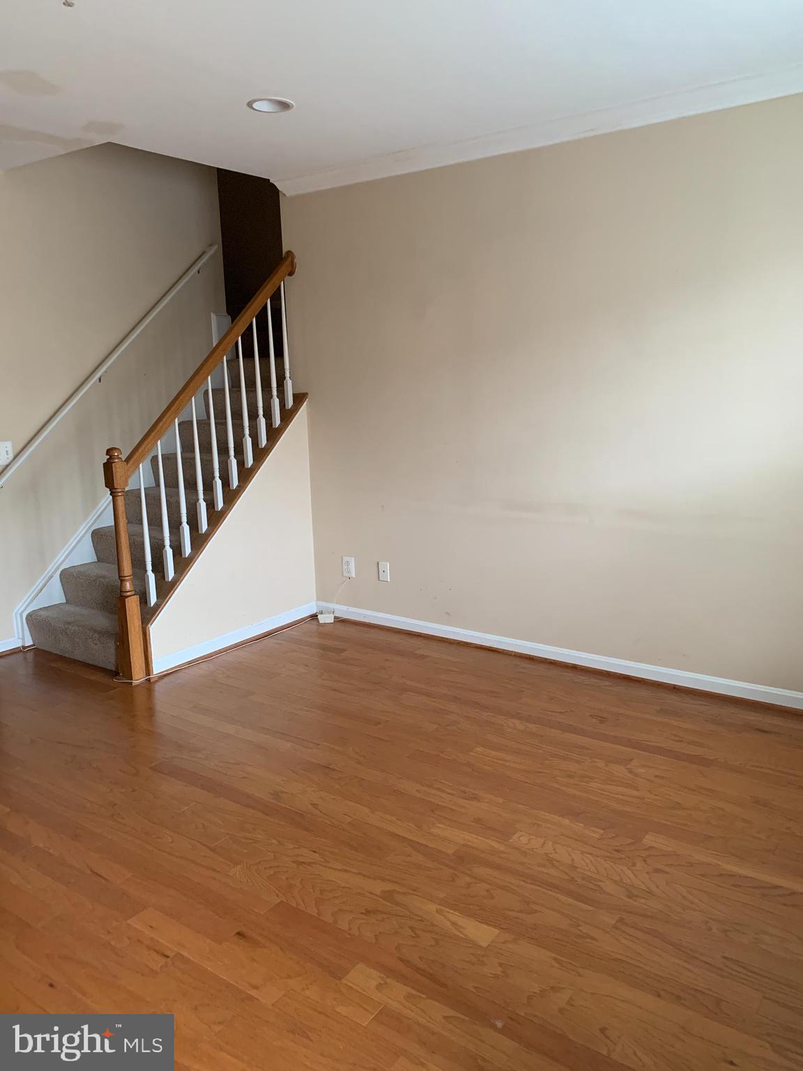 GUNSTON COMMONS - Residential Lease