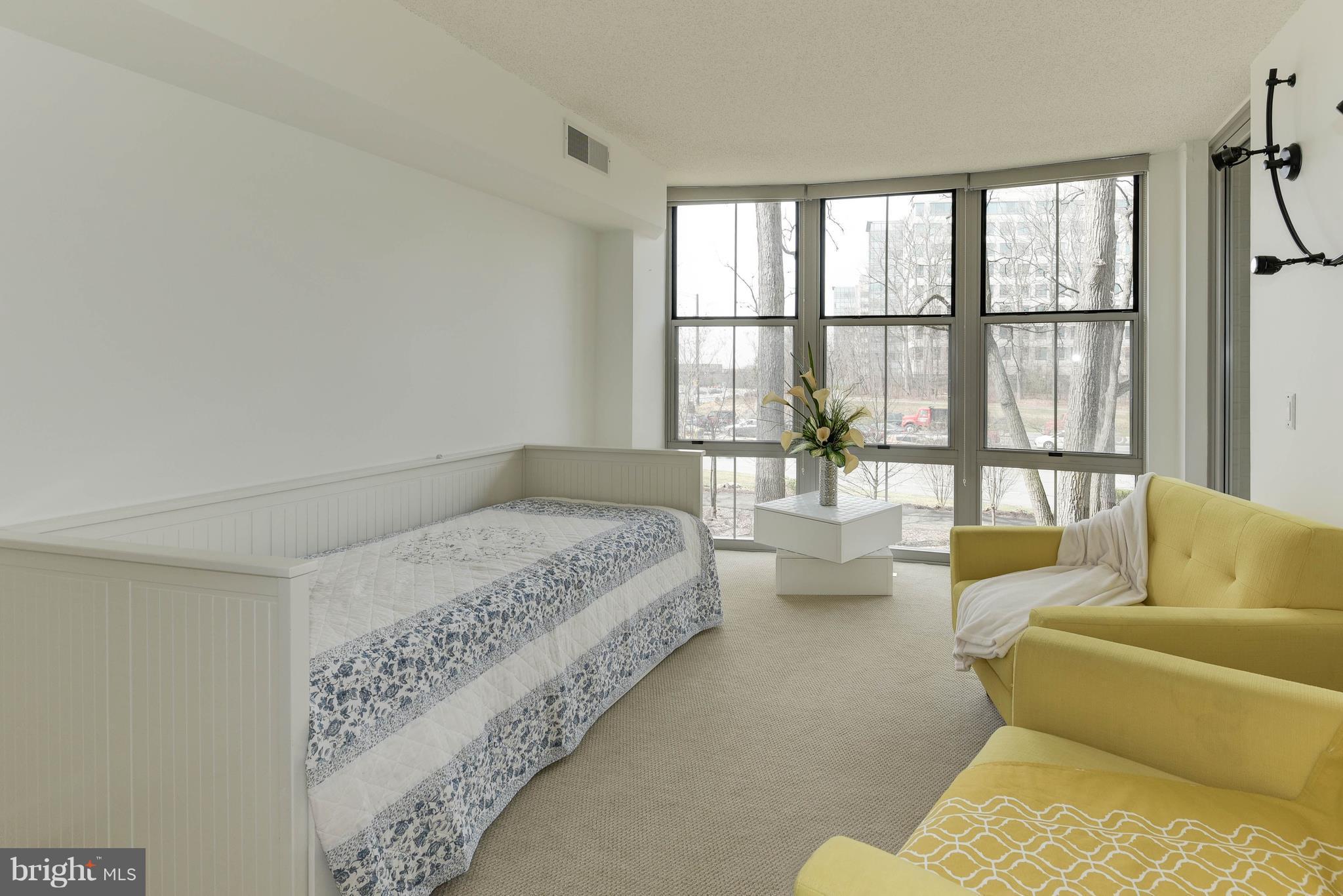 CARLTON HOUSE - Residential