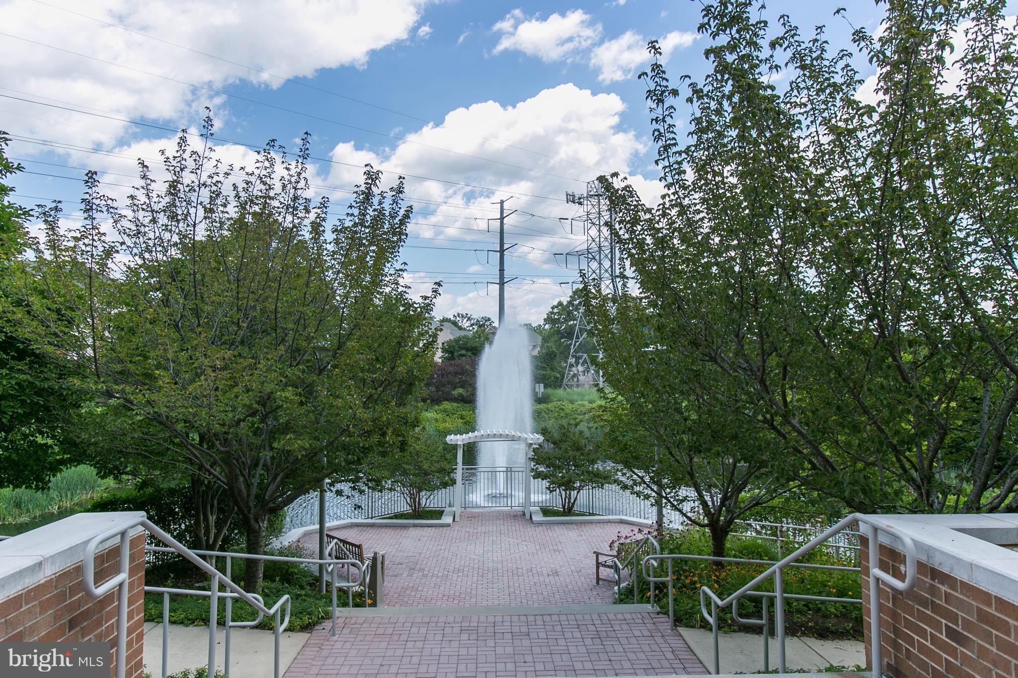 CARLTON HOUSE - Residential