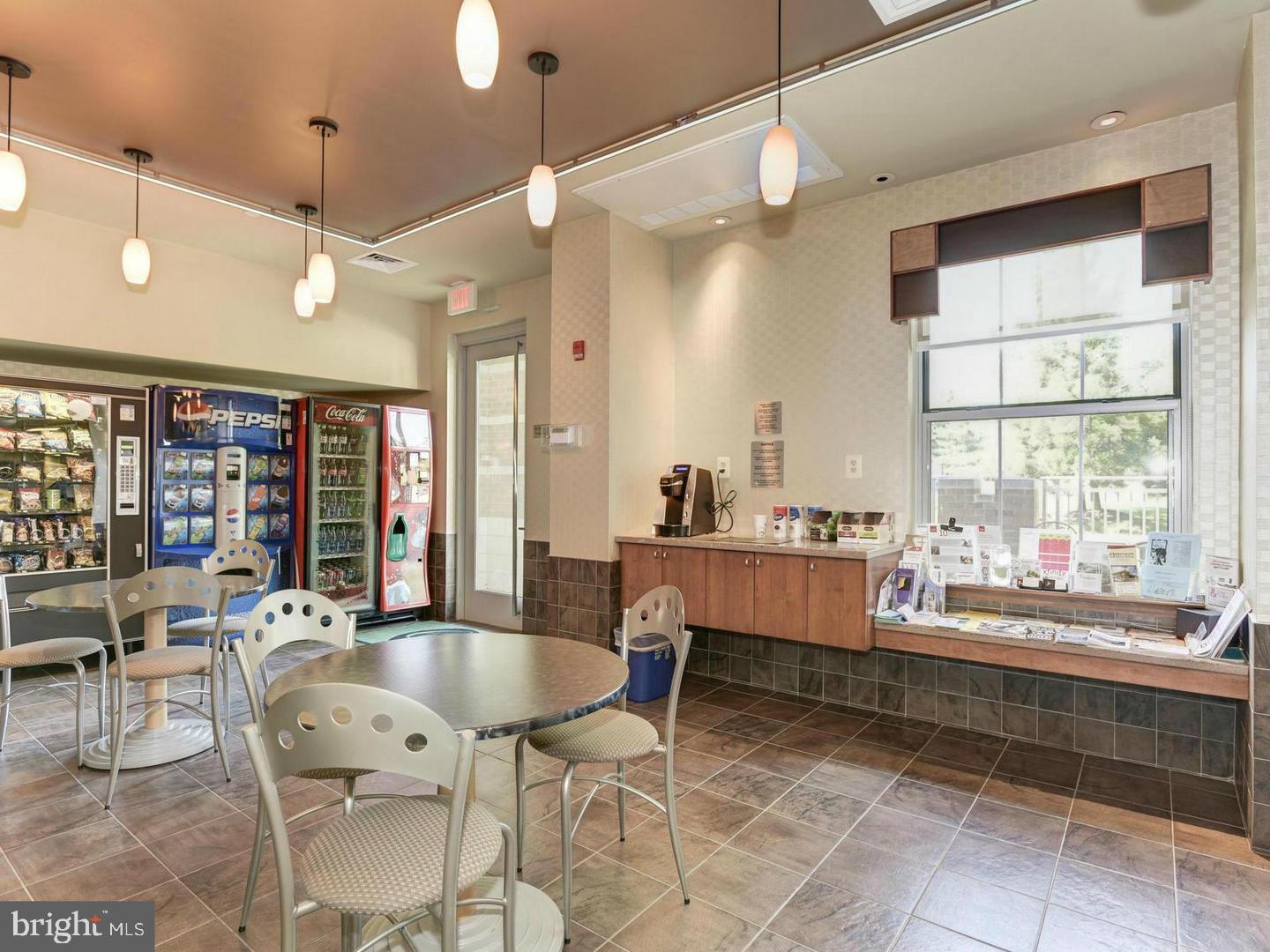 CARLTON HOUSE - Residential