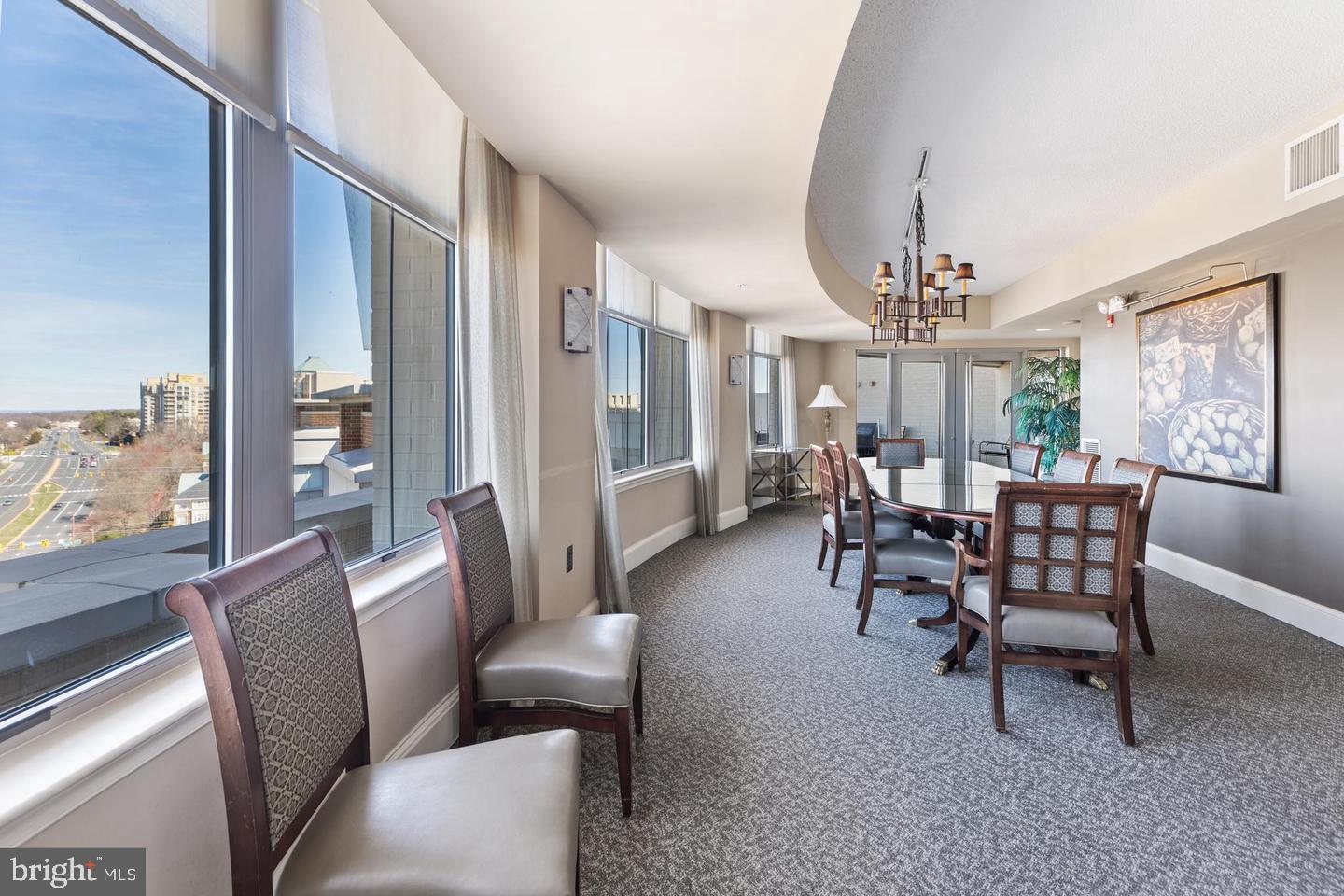 CARLTON HOUSE - Residential