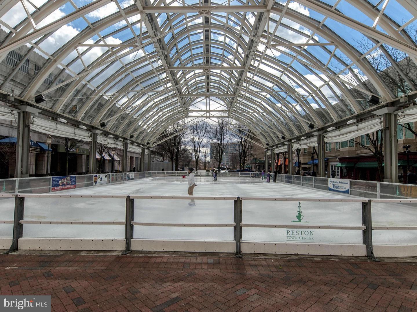 CARLTON HOUSE - Residential