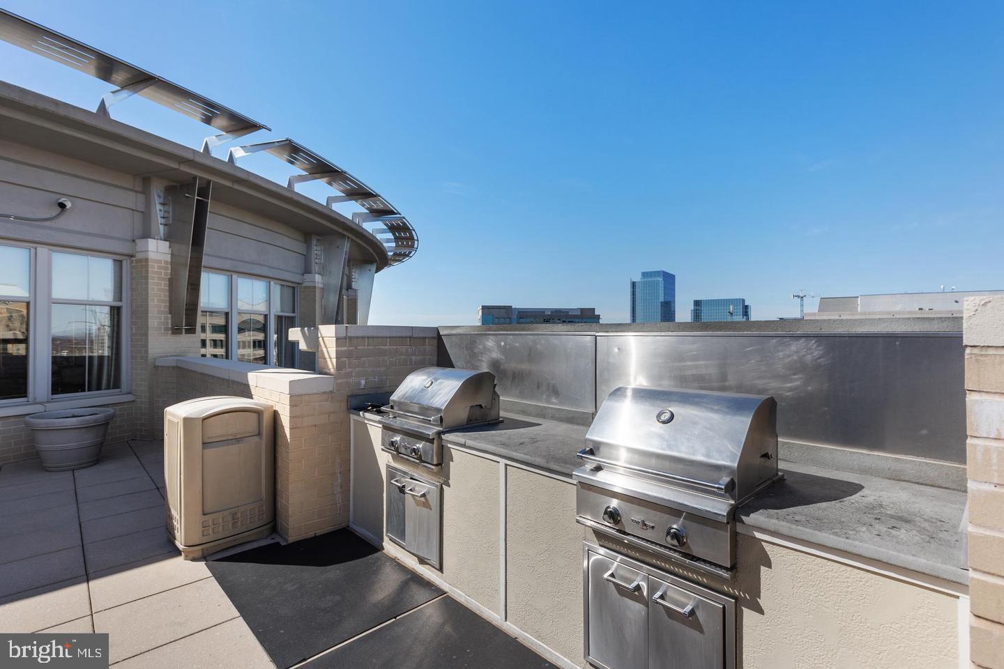 CARLTON HOUSE - Residential