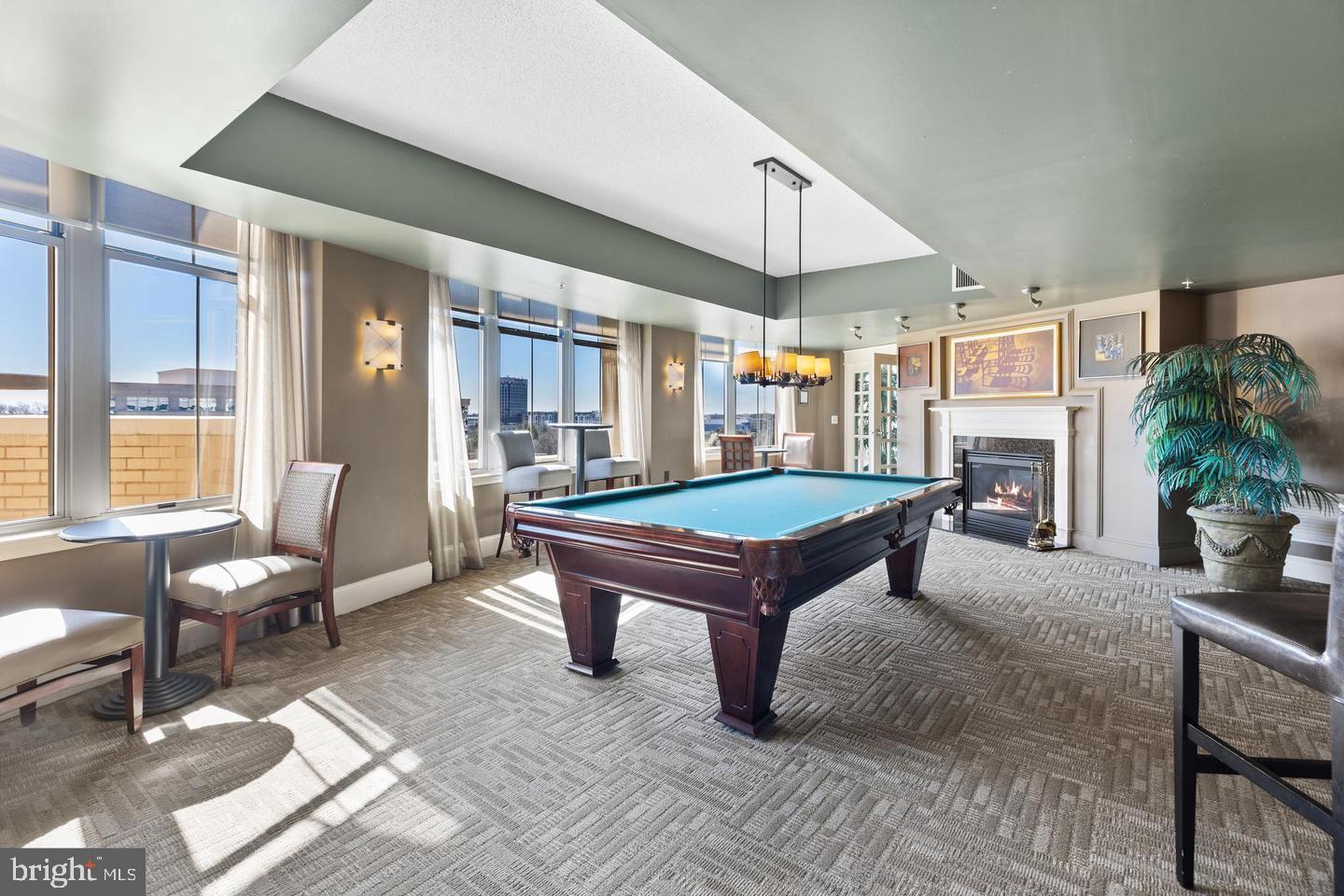 CARLTON HOUSE - Residential