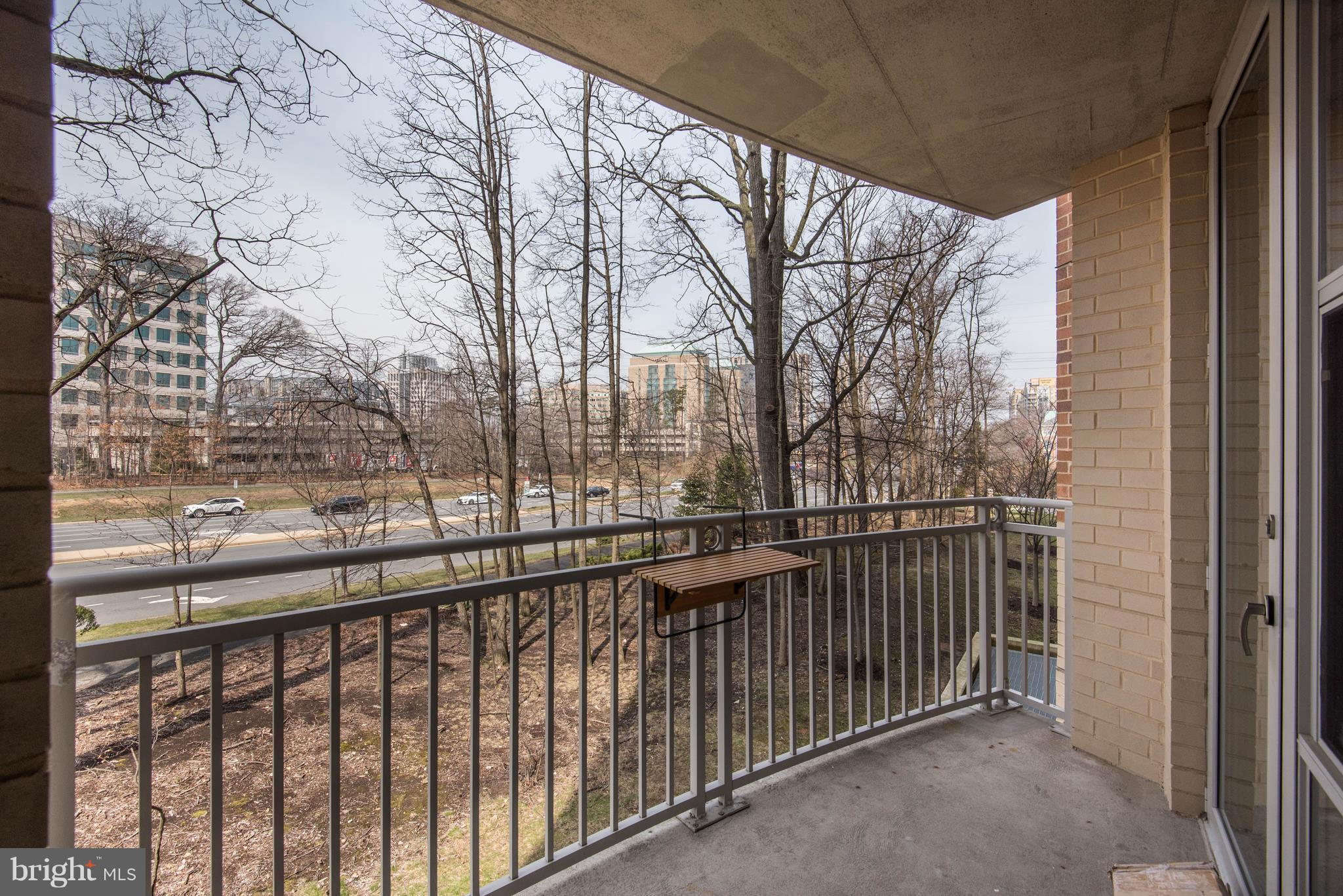 CARLTON HOUSE - Residential
