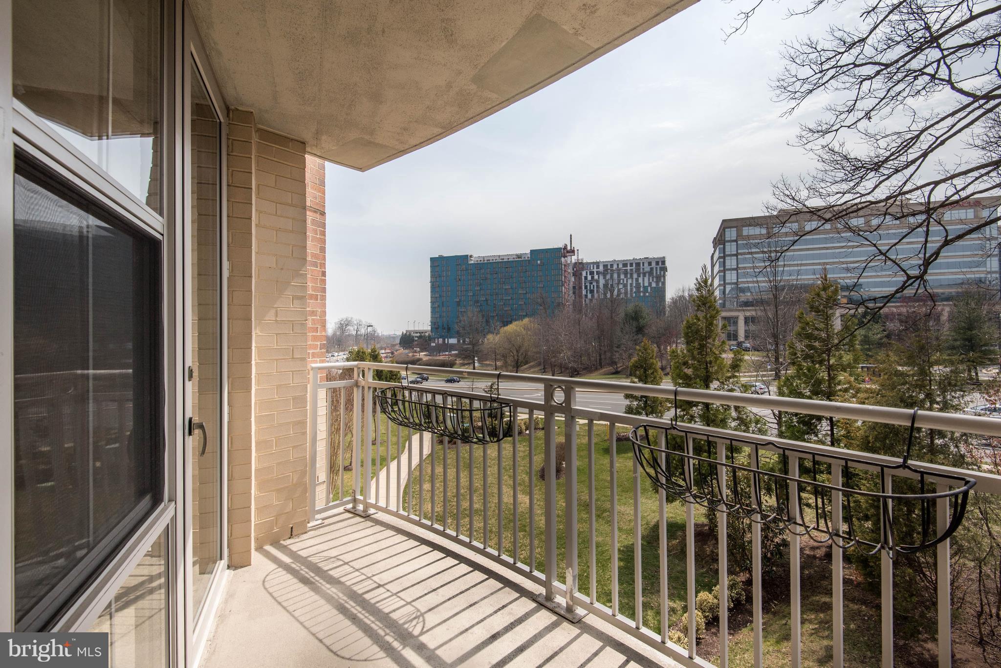 CARLTON HOUSE - Residential