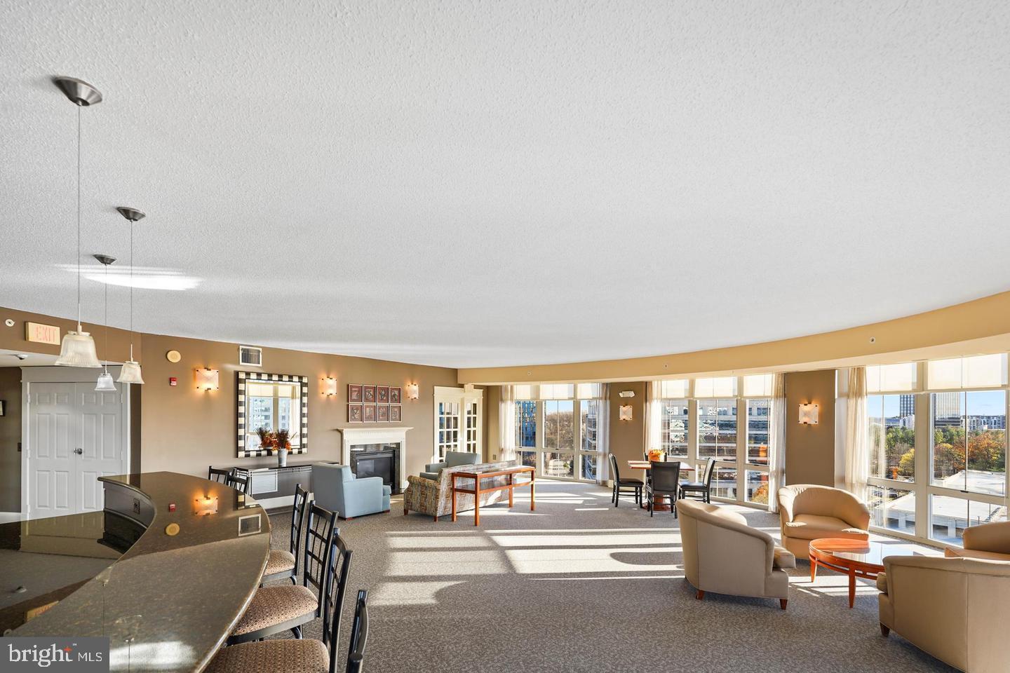 CARLTON HOUSE - Residential